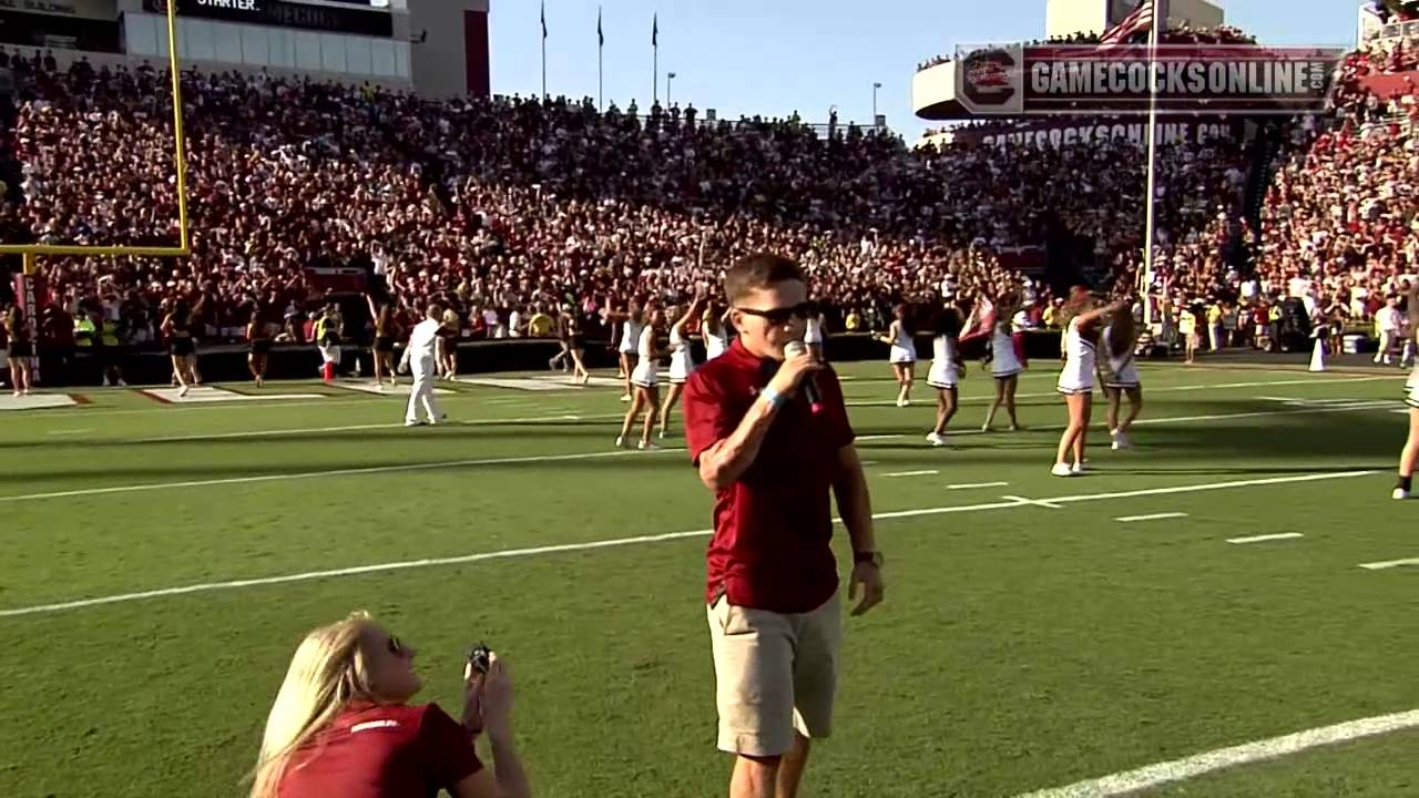 Kyle Carpenter Leads Off the Gamecocks Cheer