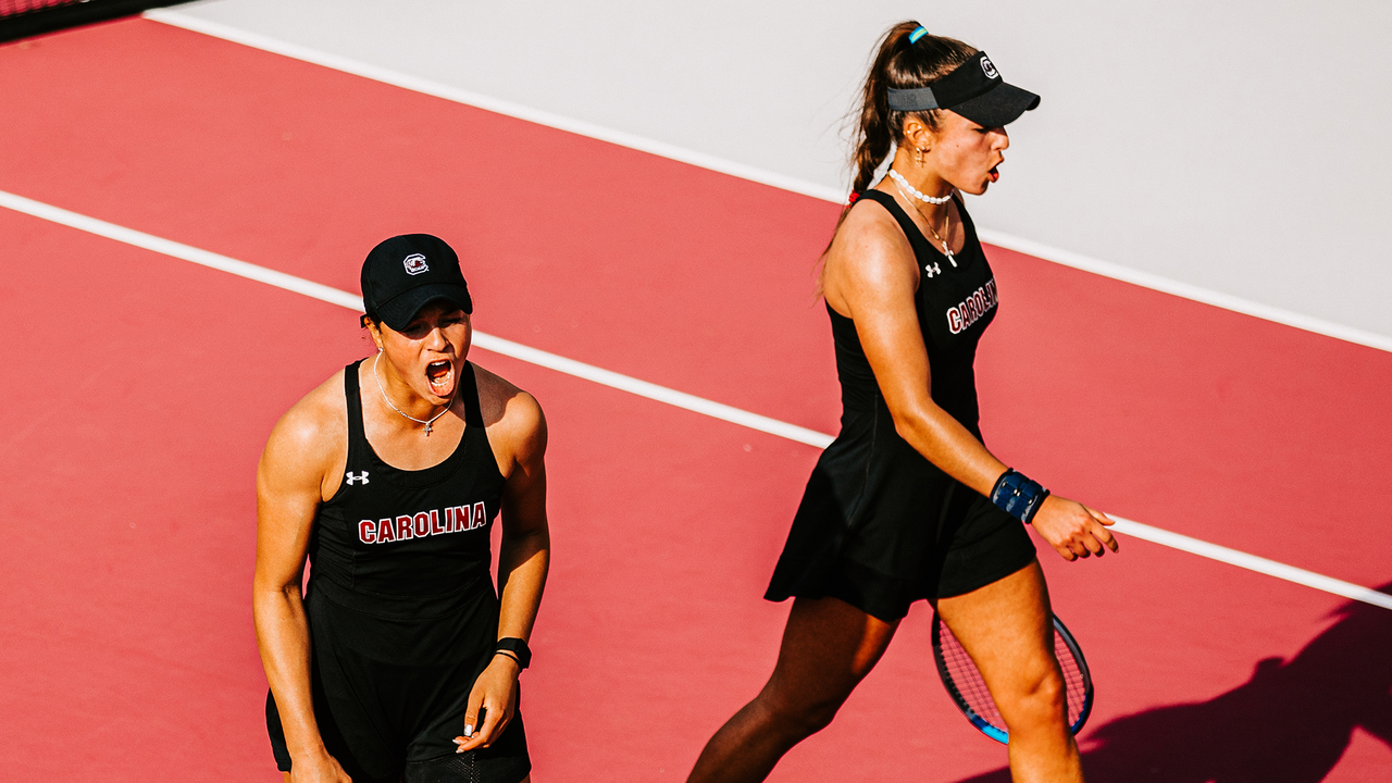 Emma Shelton and Gabriela Martinez