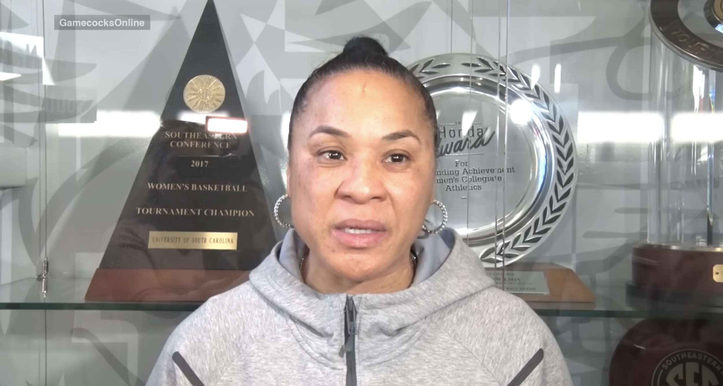 WBB: Dawn Staley News Conference