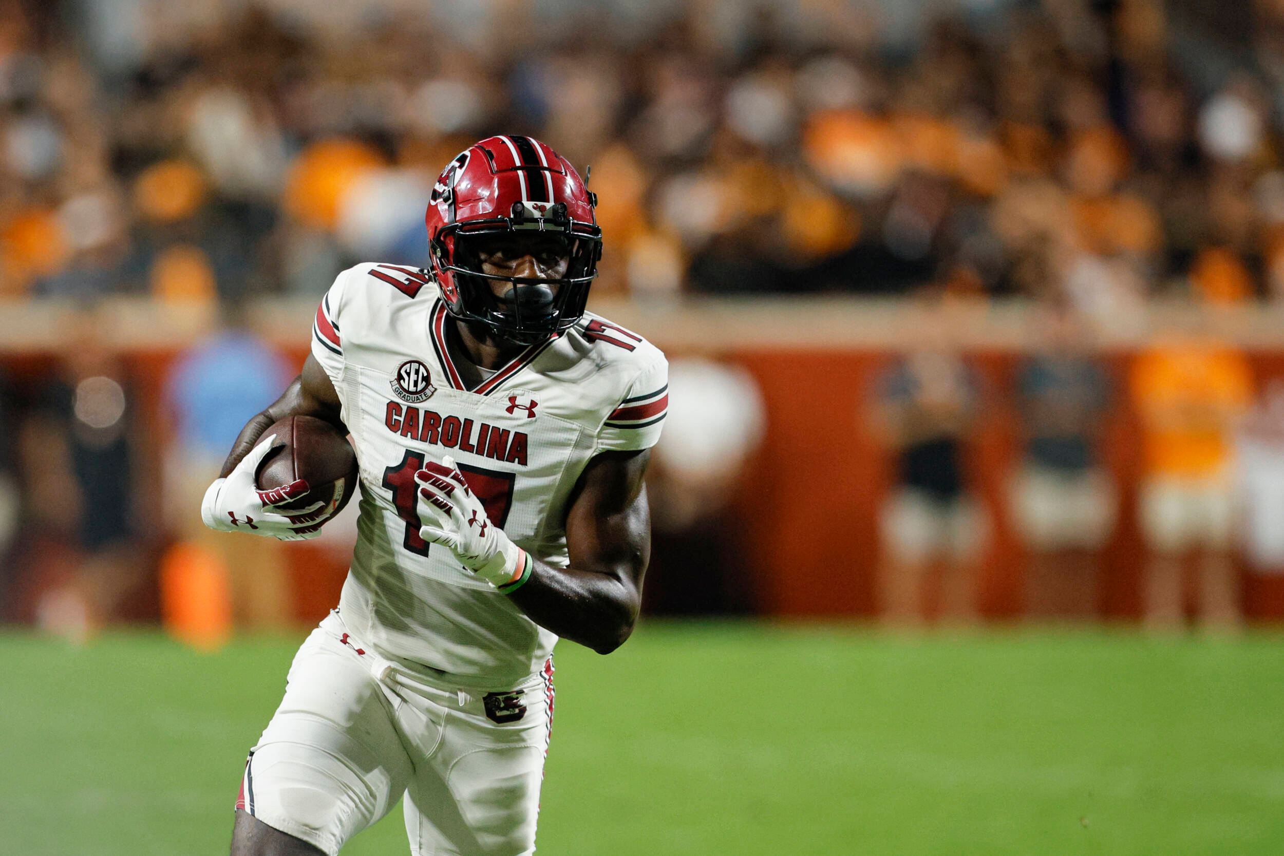 South Carolina to retire DE Jadeveon Clowney's No. 7 jersey