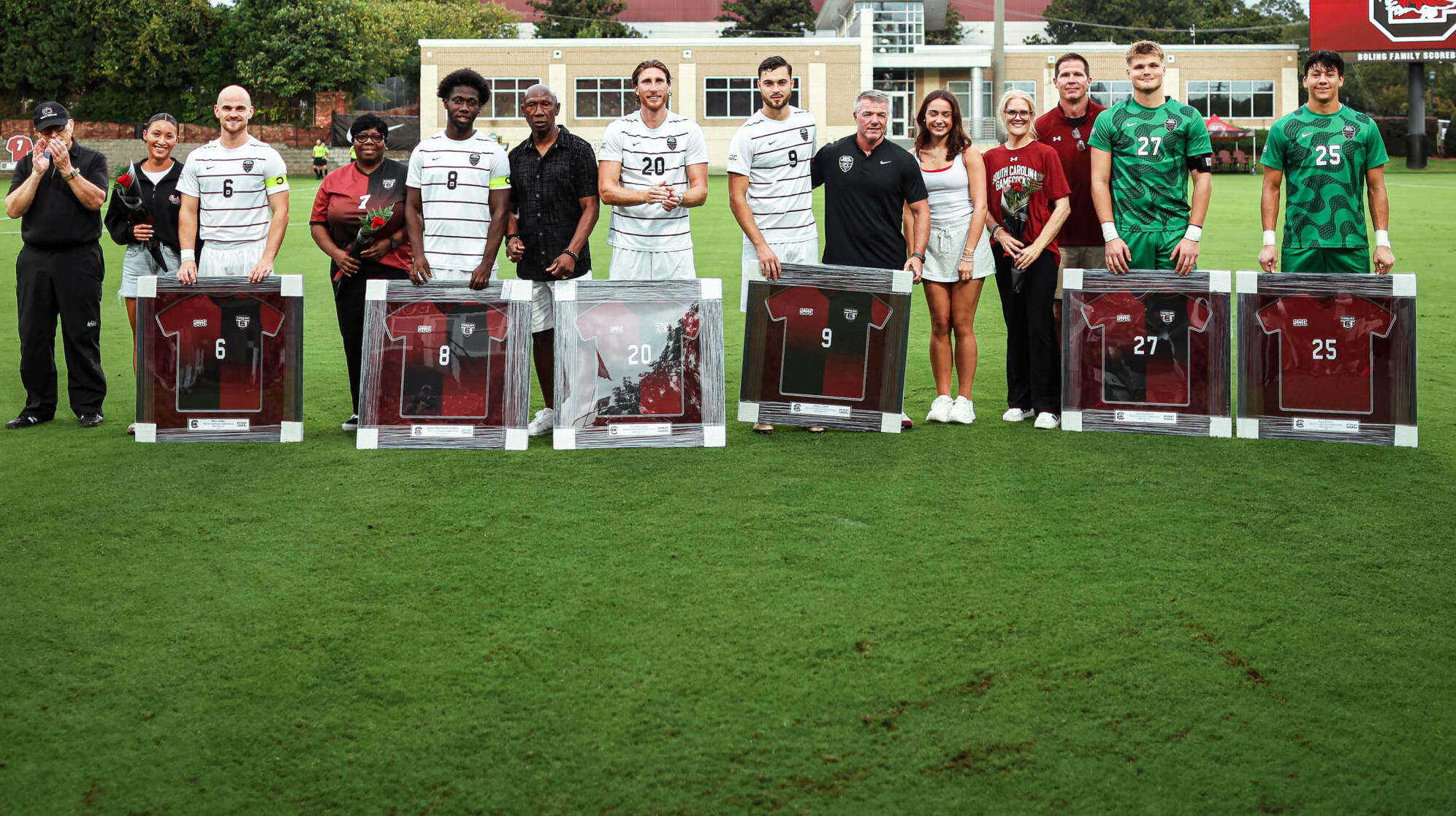 Men’s Soccer Falls to Cougars on Senior Night