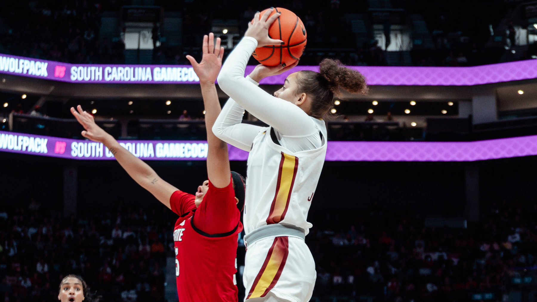 Gamecocks Sign for Three Trips to Ally Tipoff