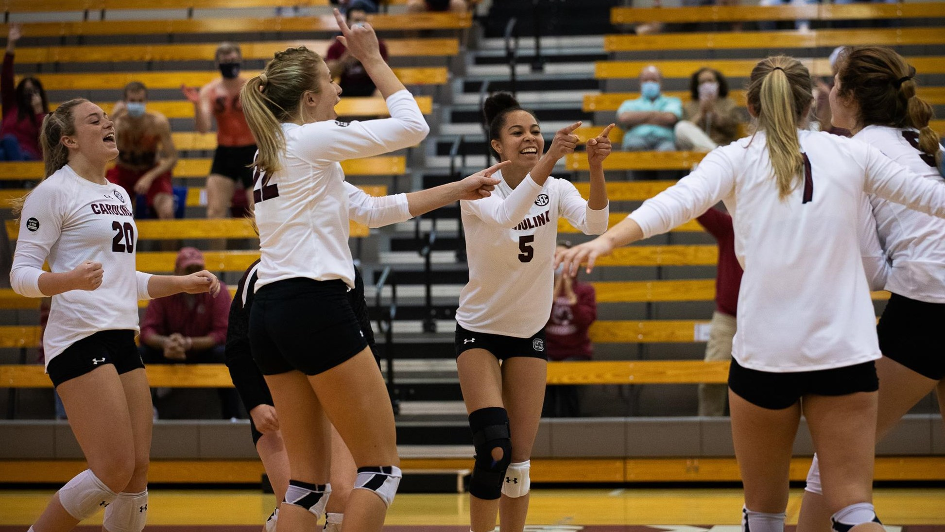 Volleyball Upsets No. 25 Missouri to Cap Weekend Action