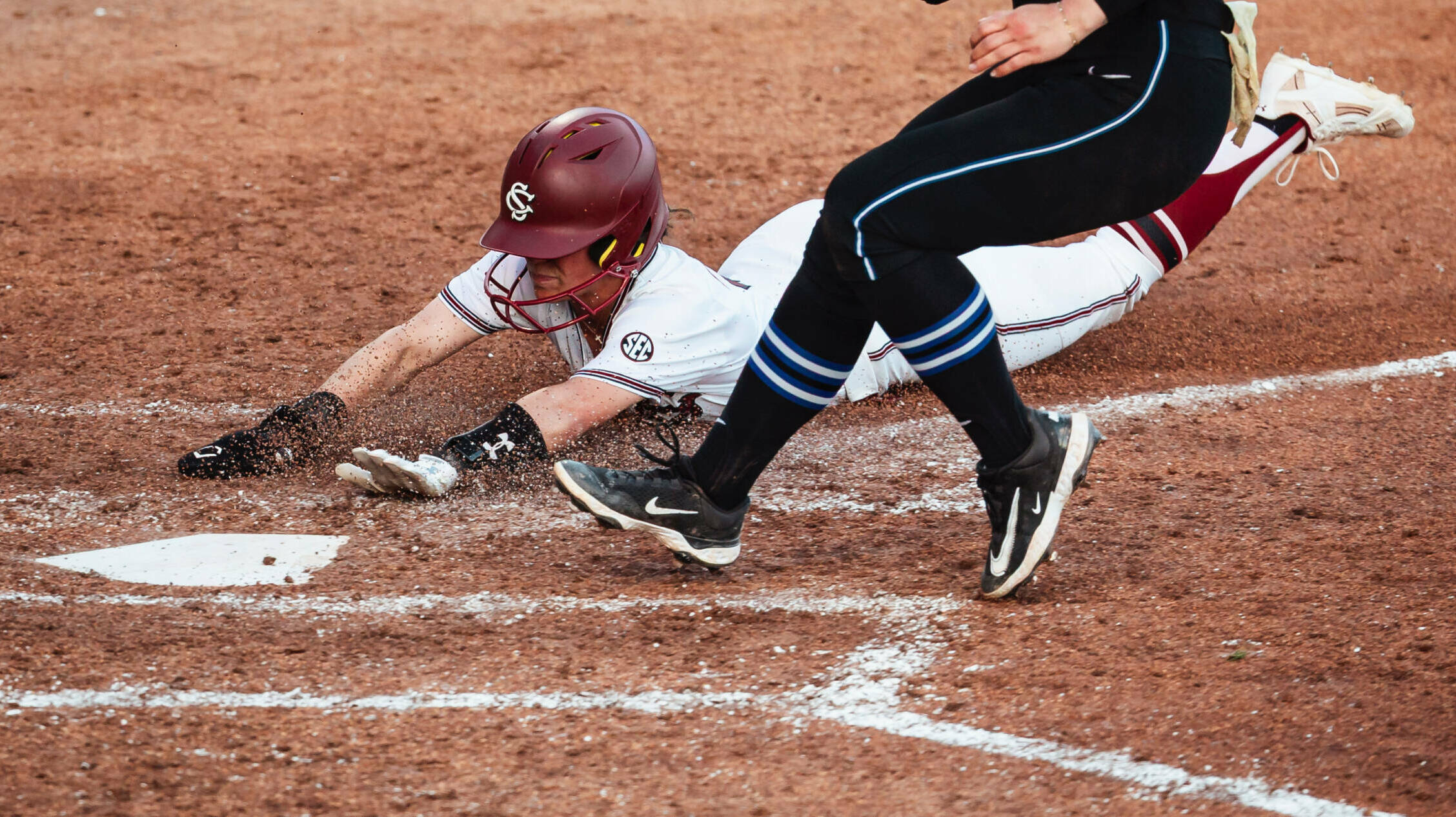 Ensley Homers in the Seventh as Gamecocks Fall to Blue Devils