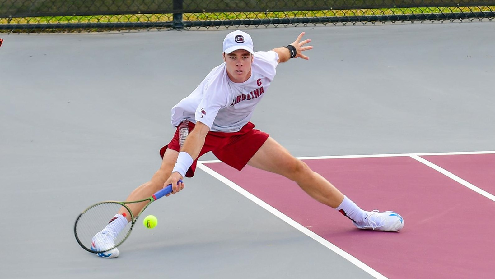 Men’s Tennis Faces Two Top-10 Teams on the Road
