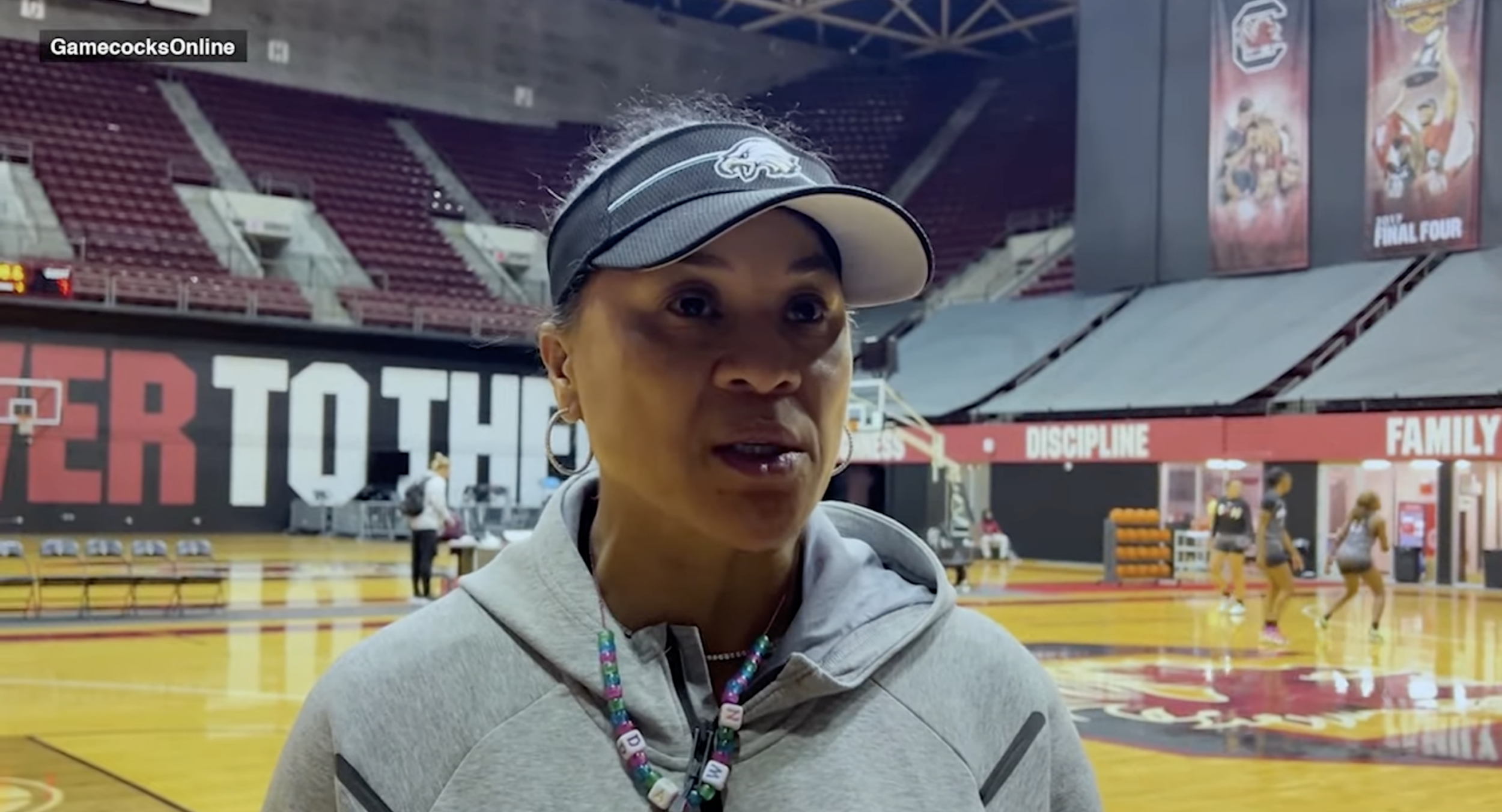 WBB News Conference: Dawn Staley