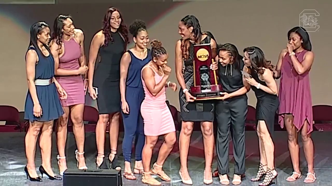 2016-17 Women's Basketball National Champions