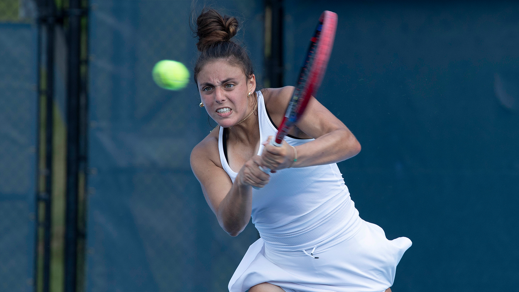 Gamecocks Cruise Past Kansas in Round One of NCAAs