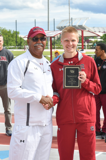 Carson Strom is given the James Bouknight Award at the 2019 USC Outdoor Open | Photo by Wes Wilson | April 20, 2019