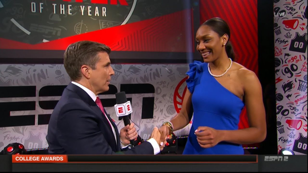 A'ja Wilson Wins the Wooden Award — 4/6/18