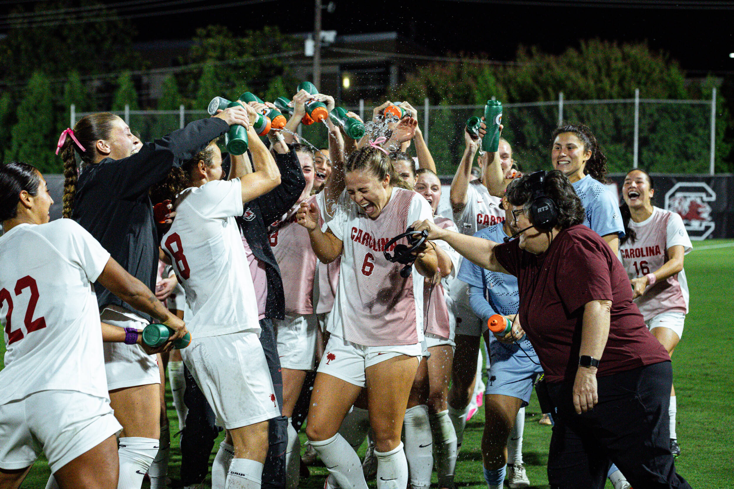 Gamecocks Remain Undefeated at Home with Win Over Tennessee