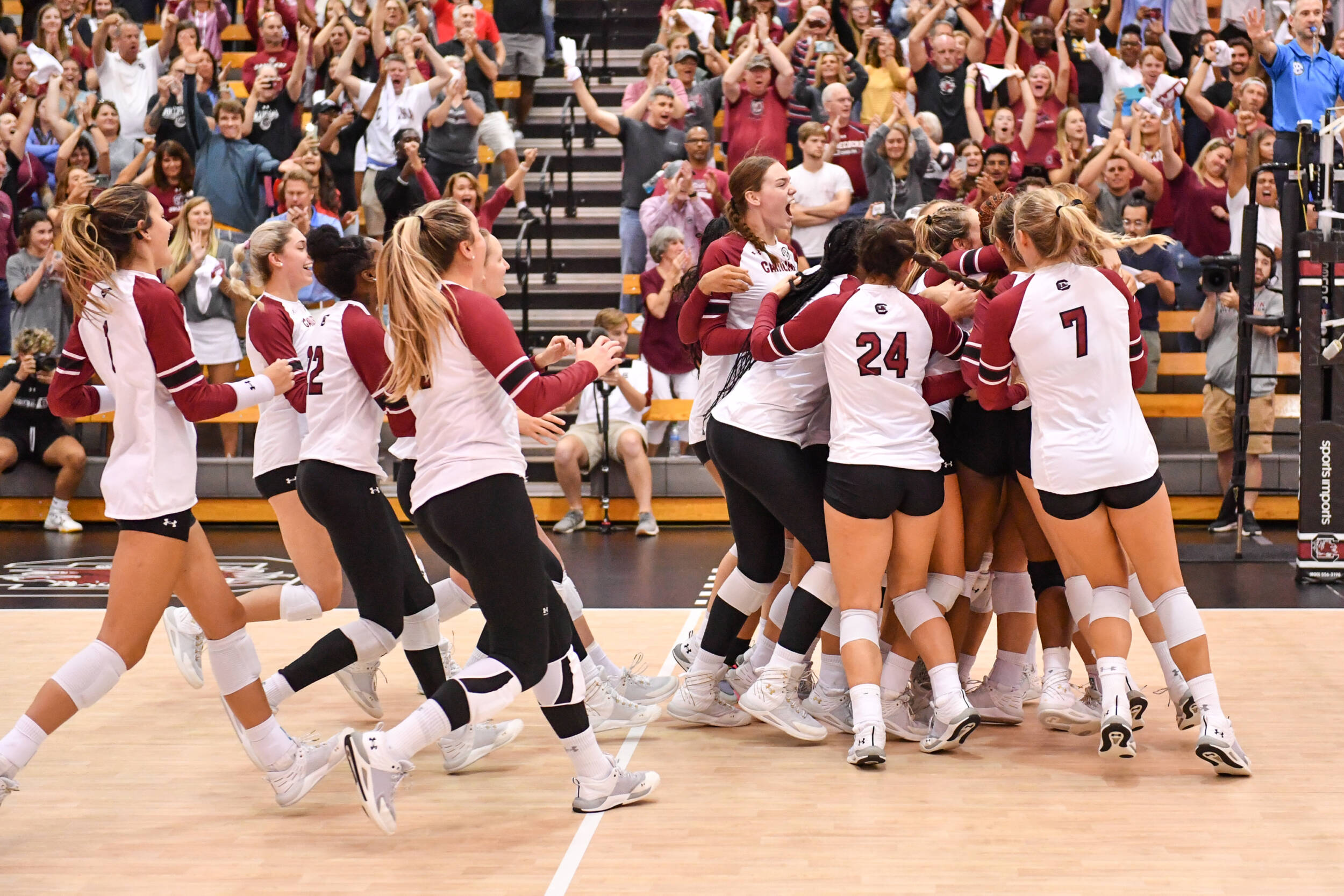 Gamecocks Bite Back With Five-Set Win Over No. 12 Gators