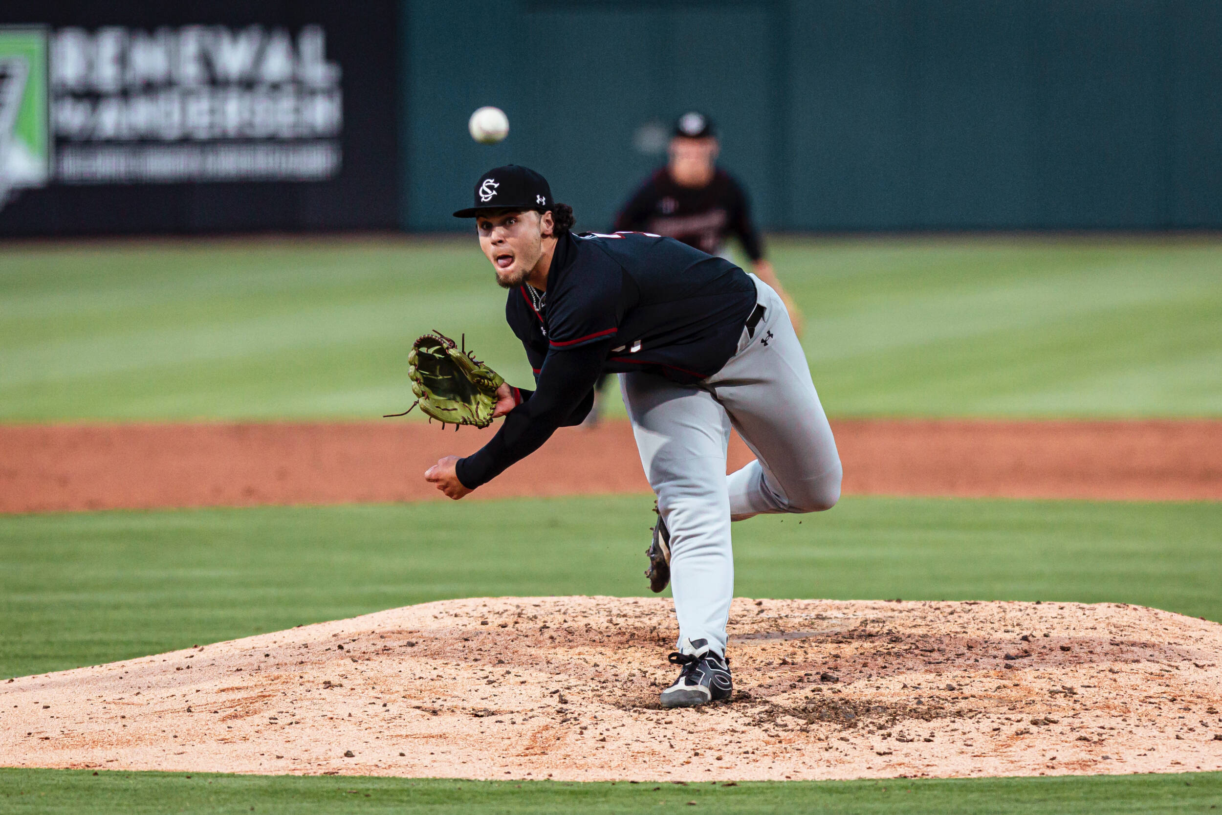 Baseball Falls to No. 13 North Carolina in Charlotte
