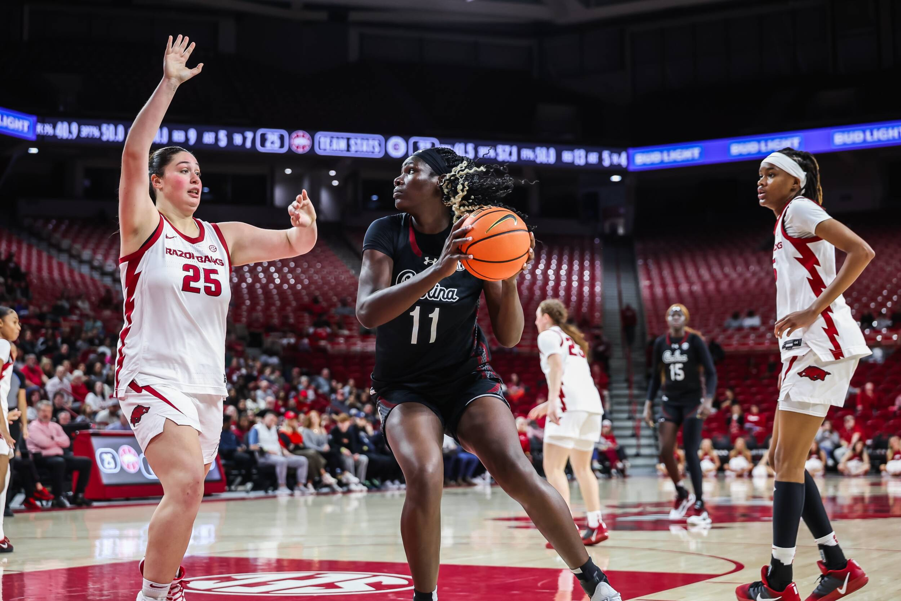 No. 3 South Carolina earns road win against Arkansas 93-58