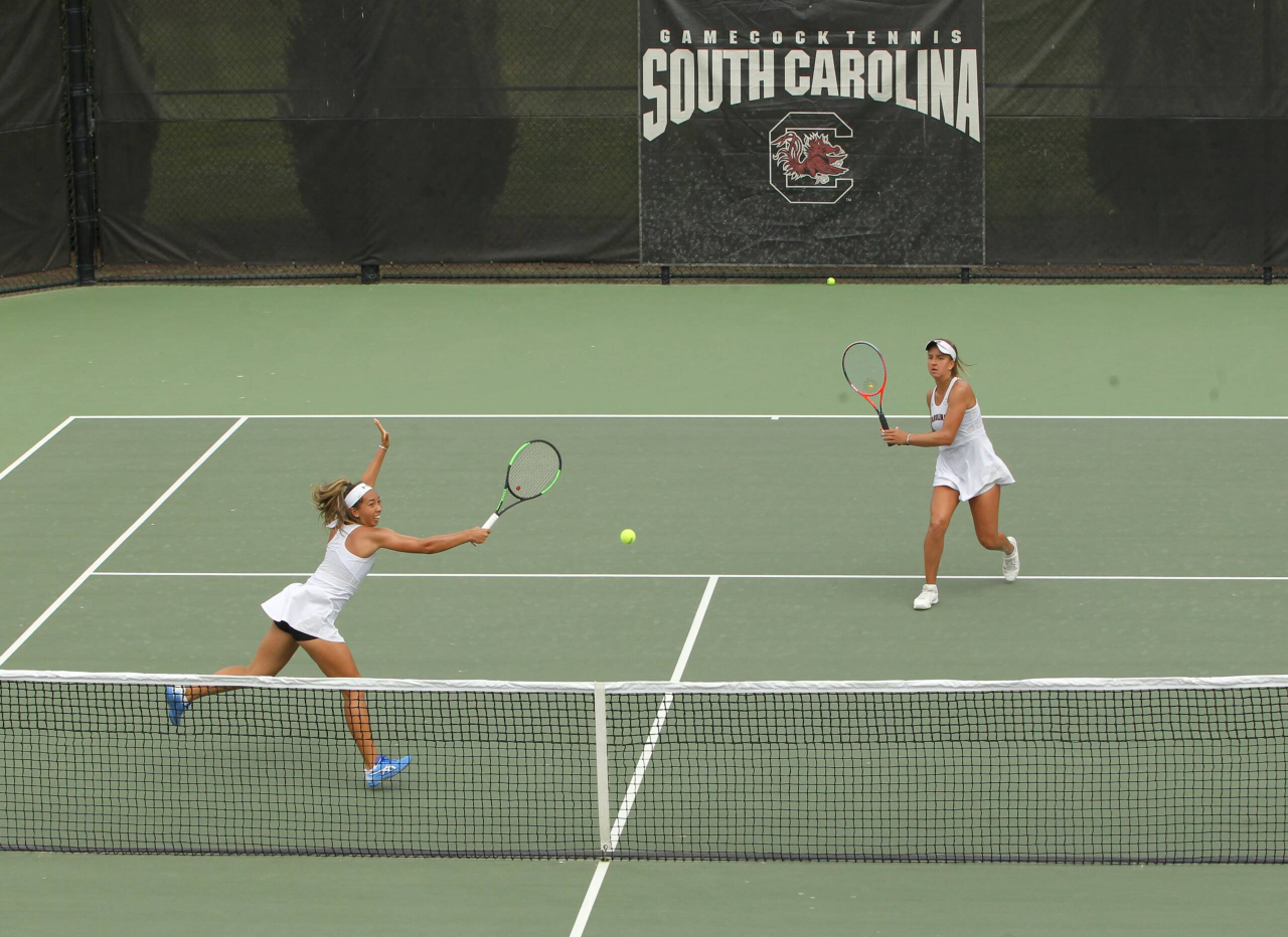 Mia Horvit and Ingrid Martins