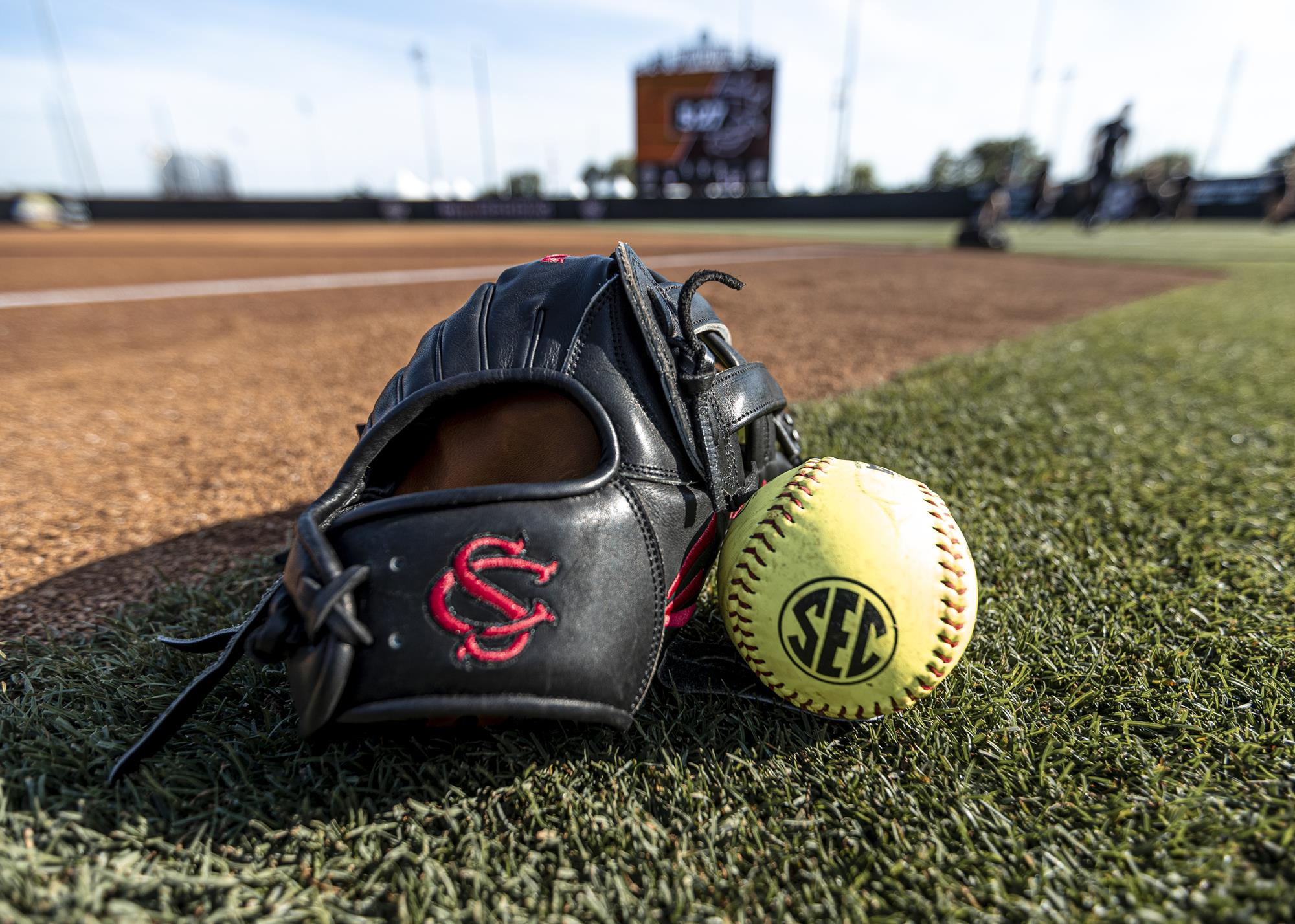Softball to Play 10 Games on National Television