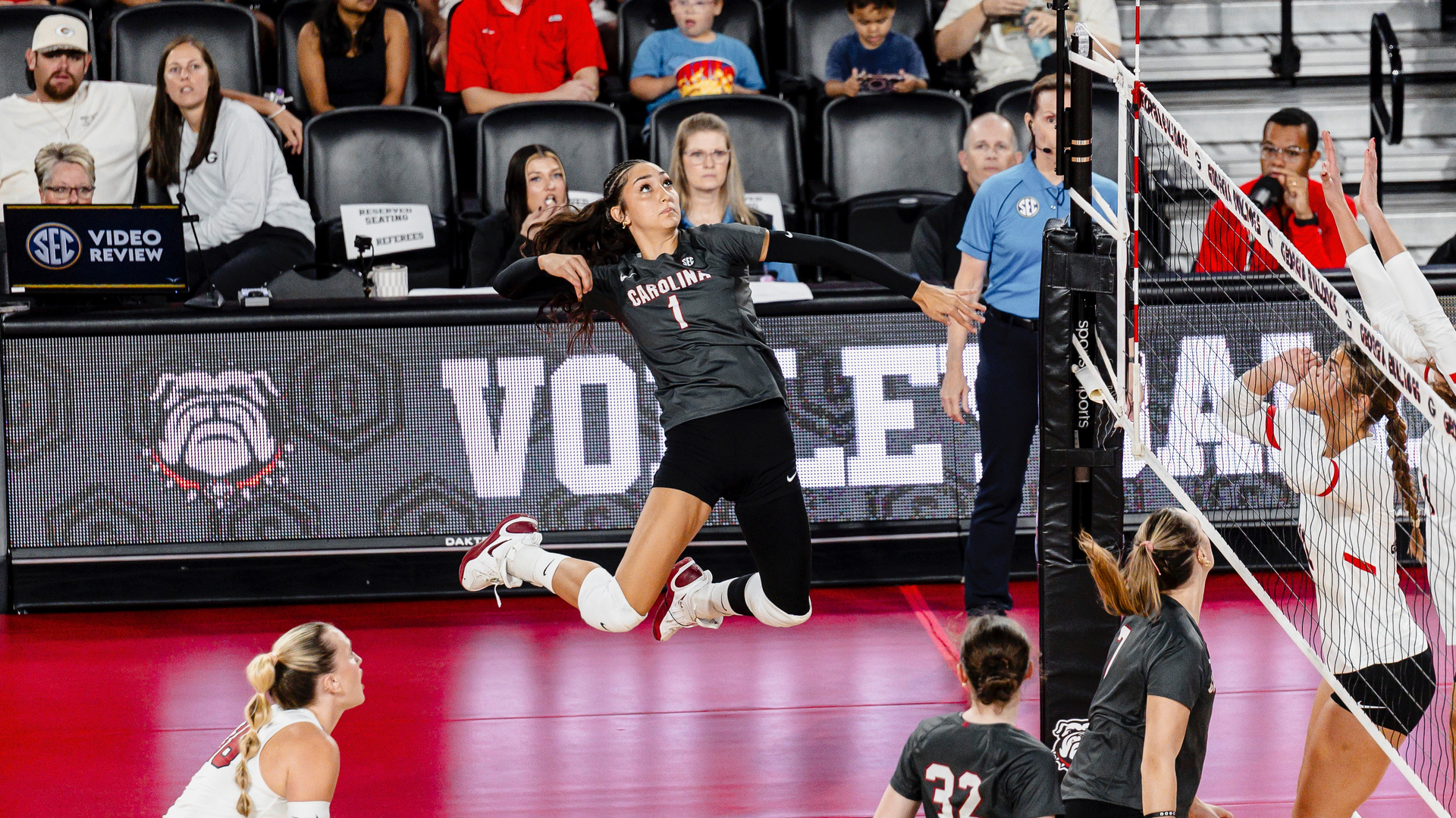 Gamecocks Narrowly Fall in Five Sets to Georgia in SEC Opener