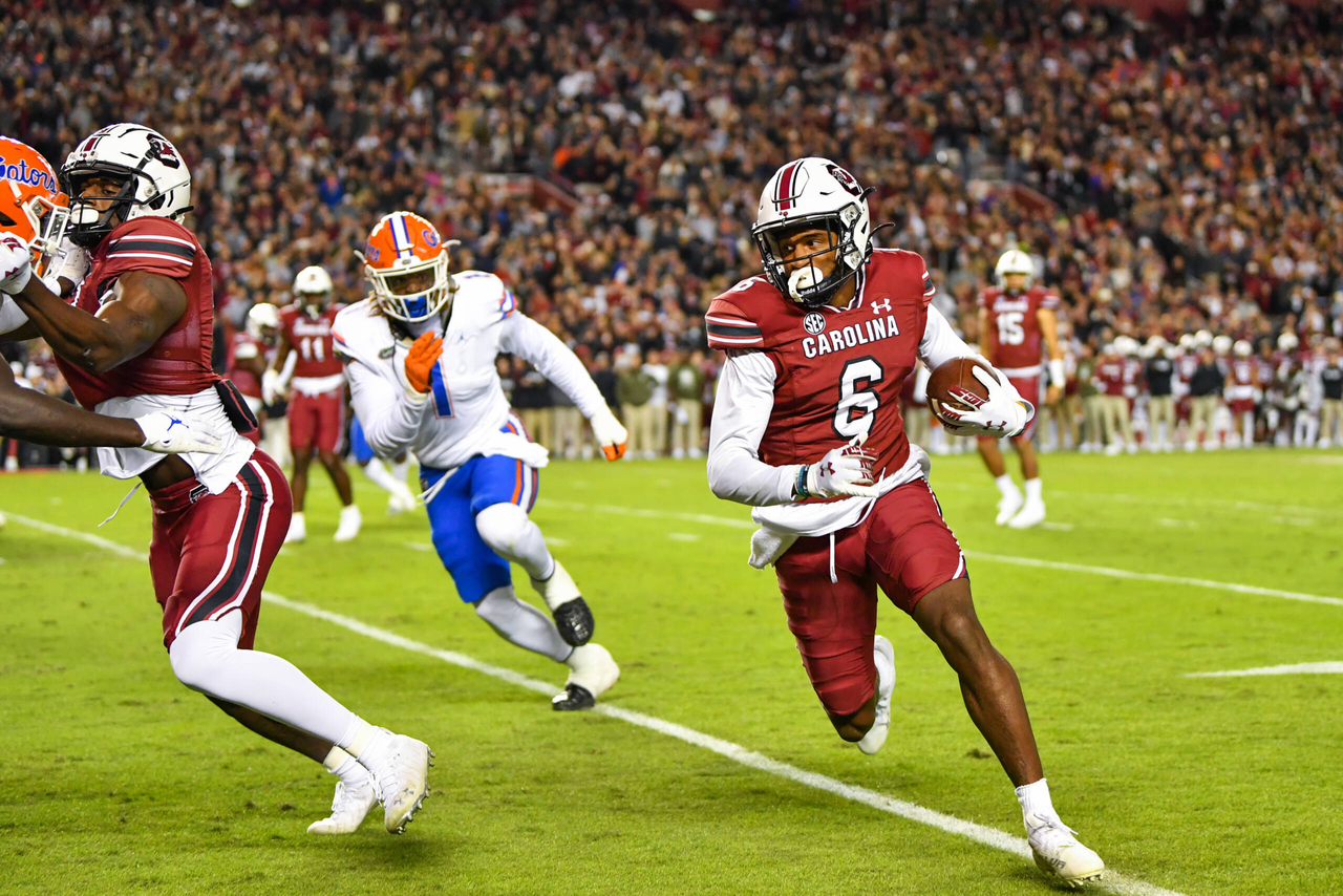 Football vs. Florida (Nov. 6, 2021)