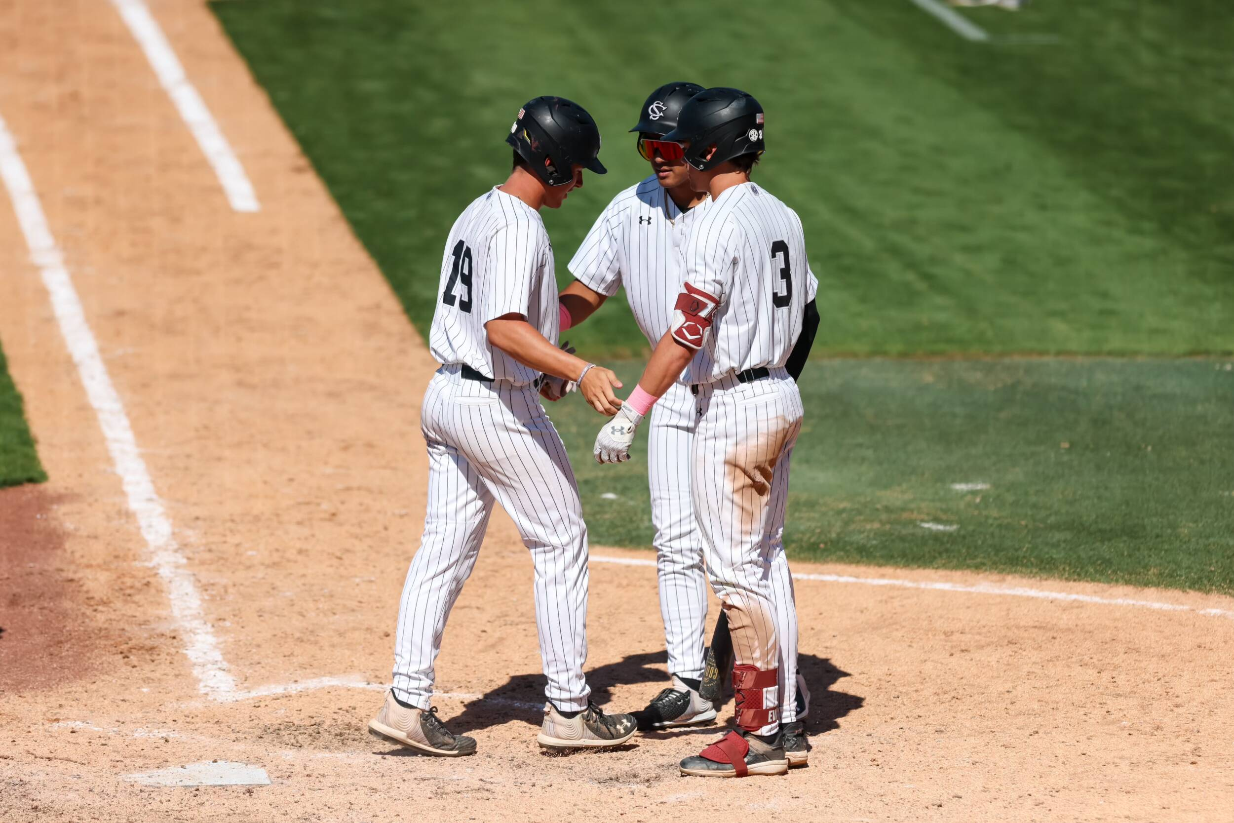 Baseball Falls to Alabama on Sunday Afternoon