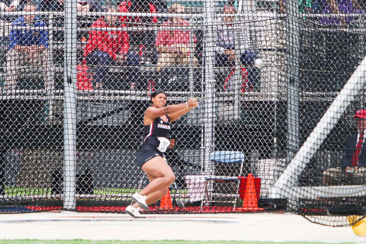 Amanda Murphy in action at the 125th Penn Relays | Photo by Charles Revelle | April 25, 2019