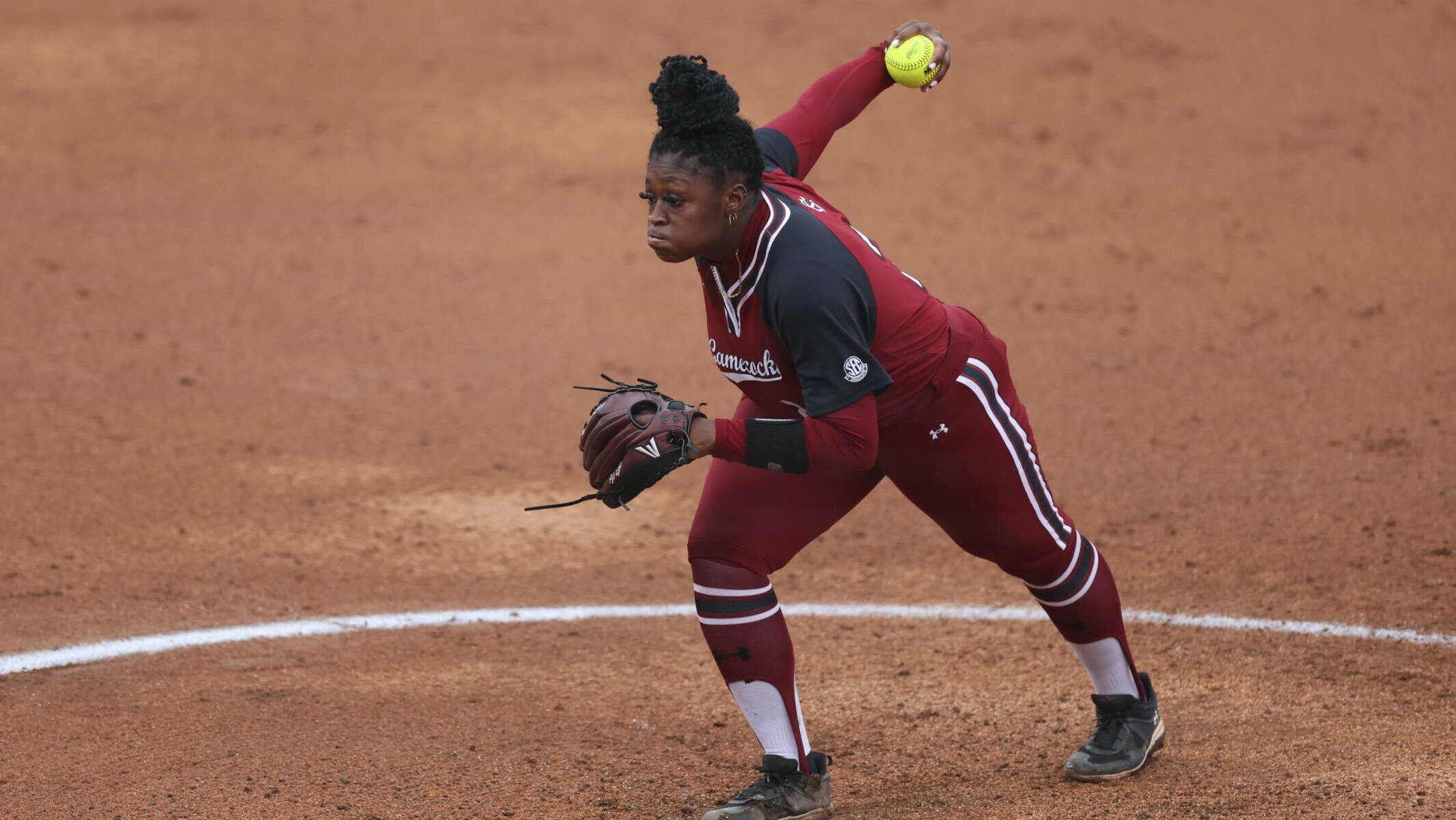Gobourne Strikes out 11, Gamecocks Split Doubleheader with No. 16 Alabama