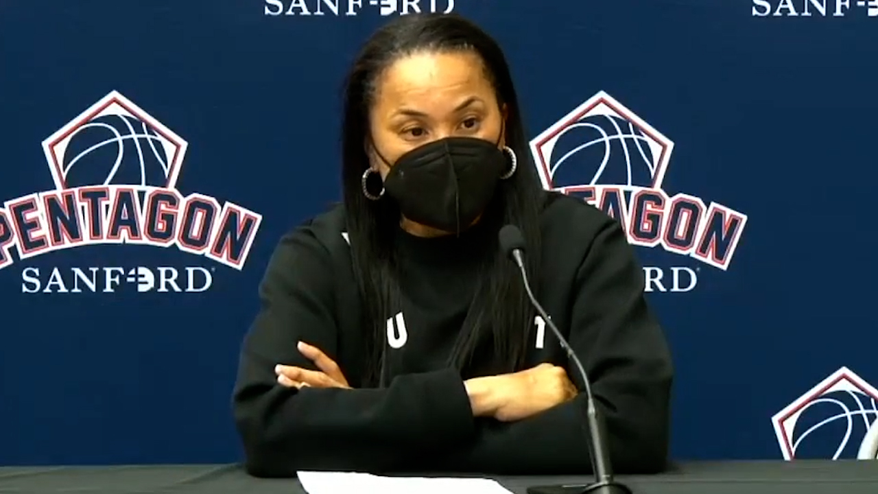 11/12/21 - Destanni Henderson, Dawn Staley on South Dakota