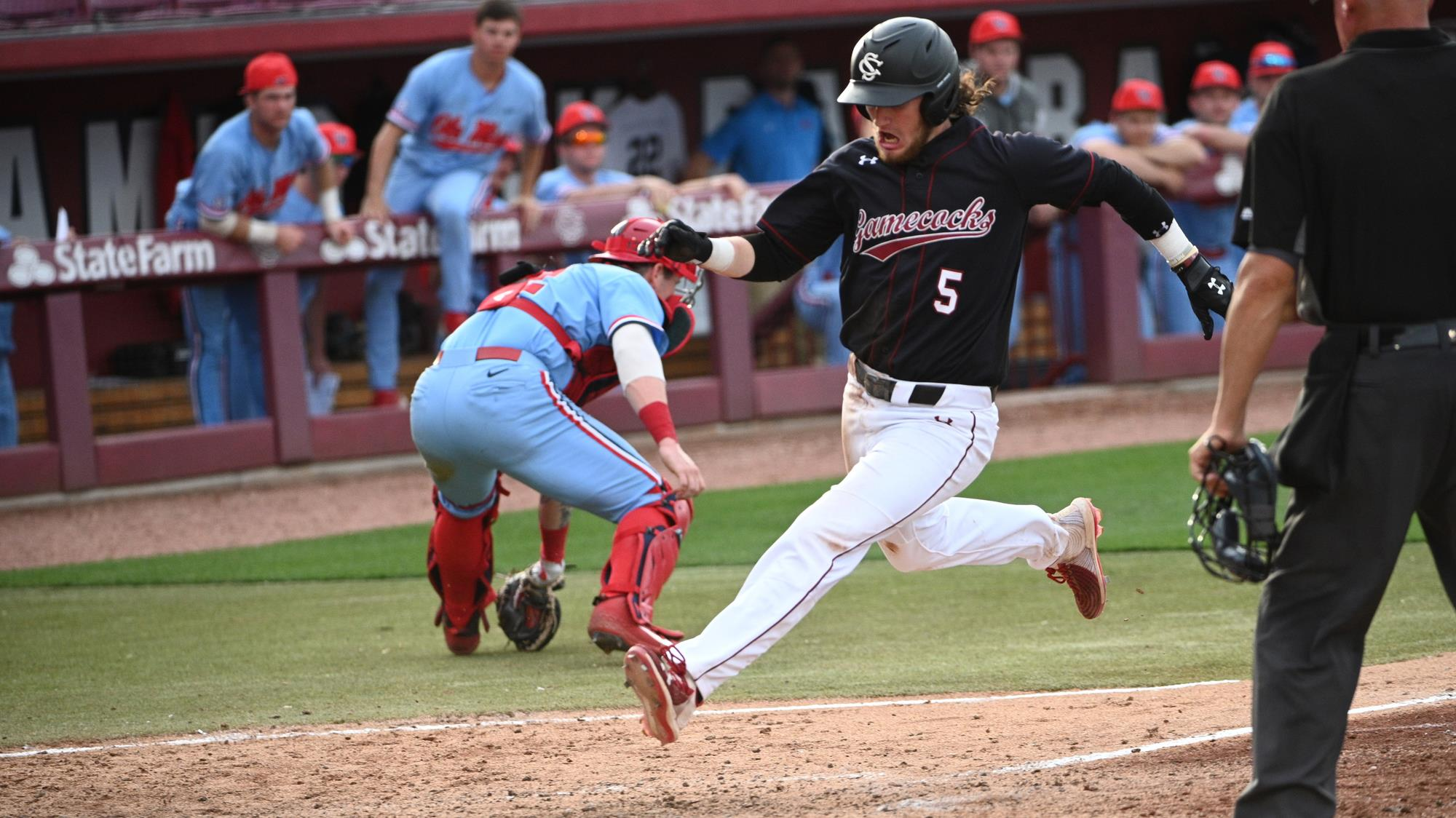 Vasquez the Hero as Baseball Takes Series over Ole Miss