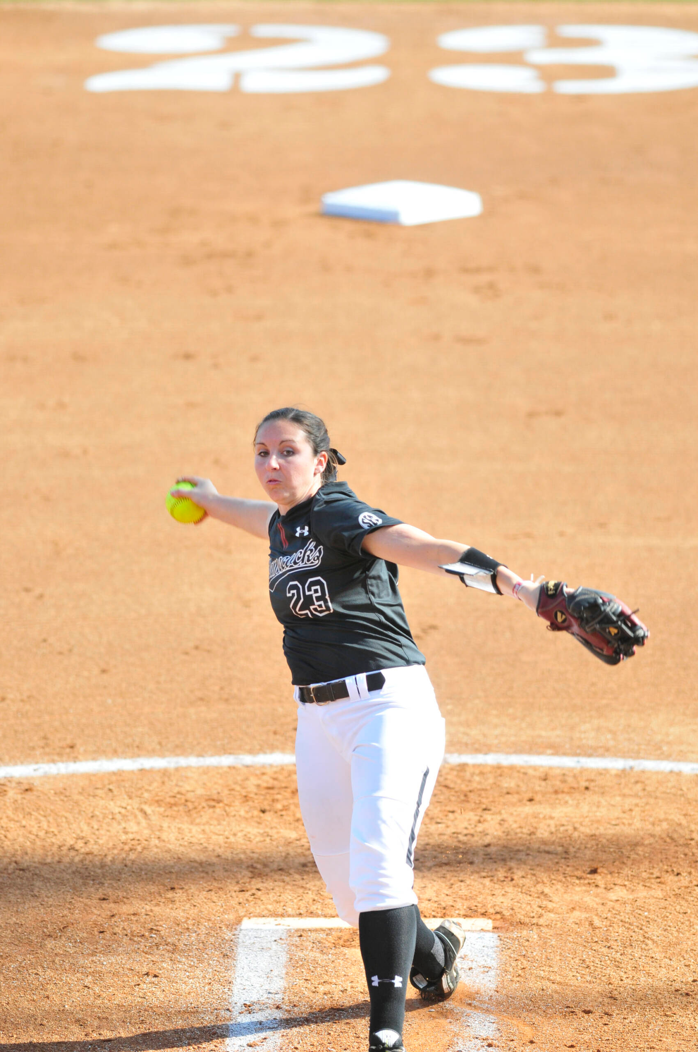 Softball vs. Arkansas 4/11/15