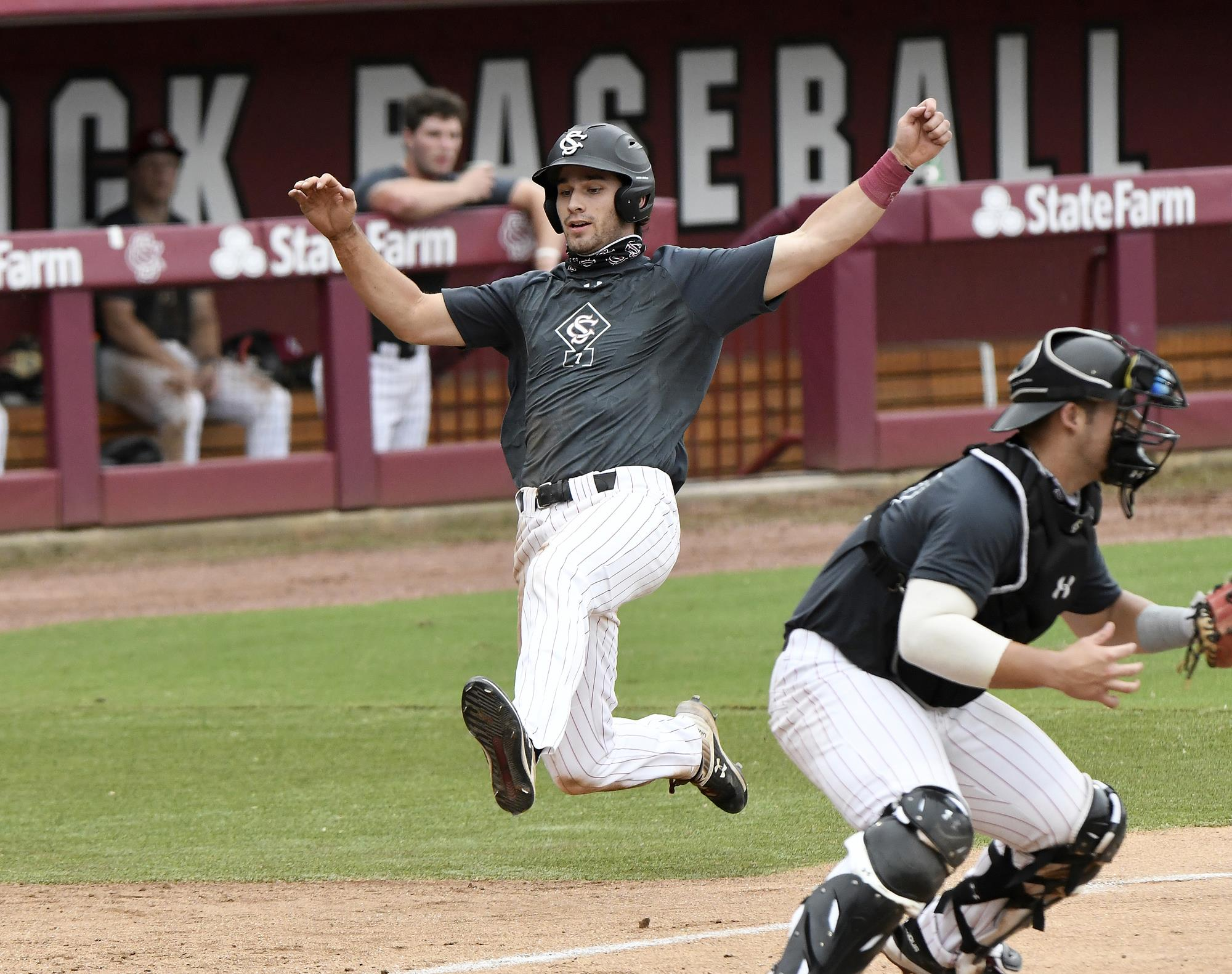 Black Team Earns Walk-Off Win to Open Garnet and Black World Series