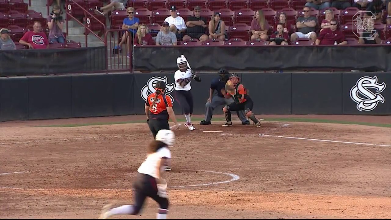 HIGHLIGHTS: Softball Defeats Mercer 3-1 (4/13/17)