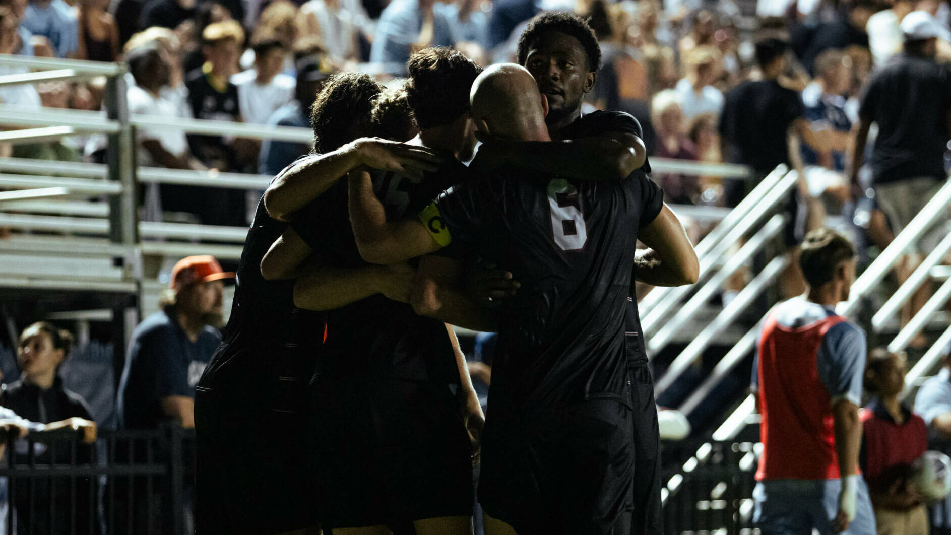 No. 4 Men's Soccer Wins Battle of Undefeateds