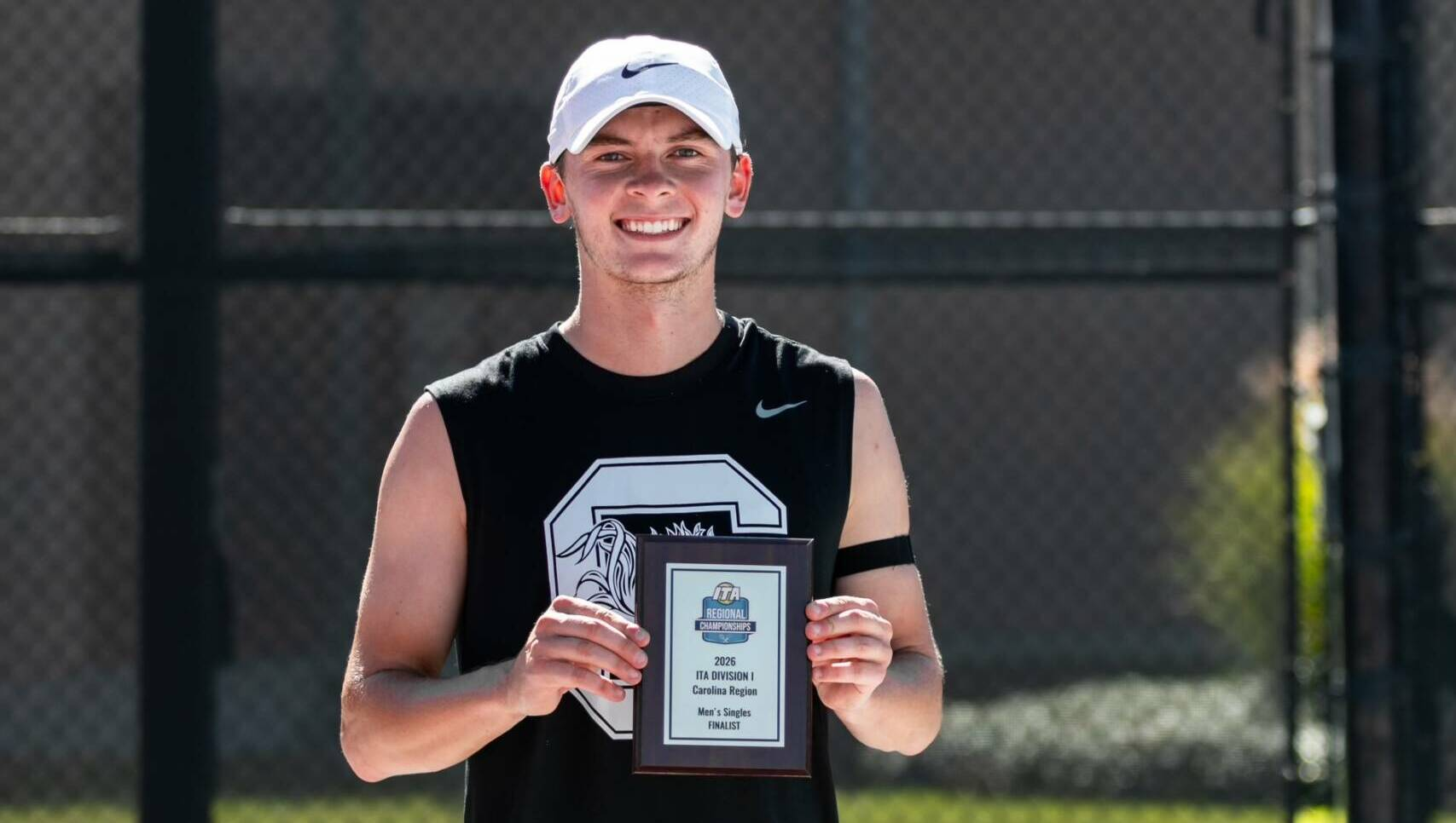 Robertson Qualifies for NCAAs at ITA Carolina Regional