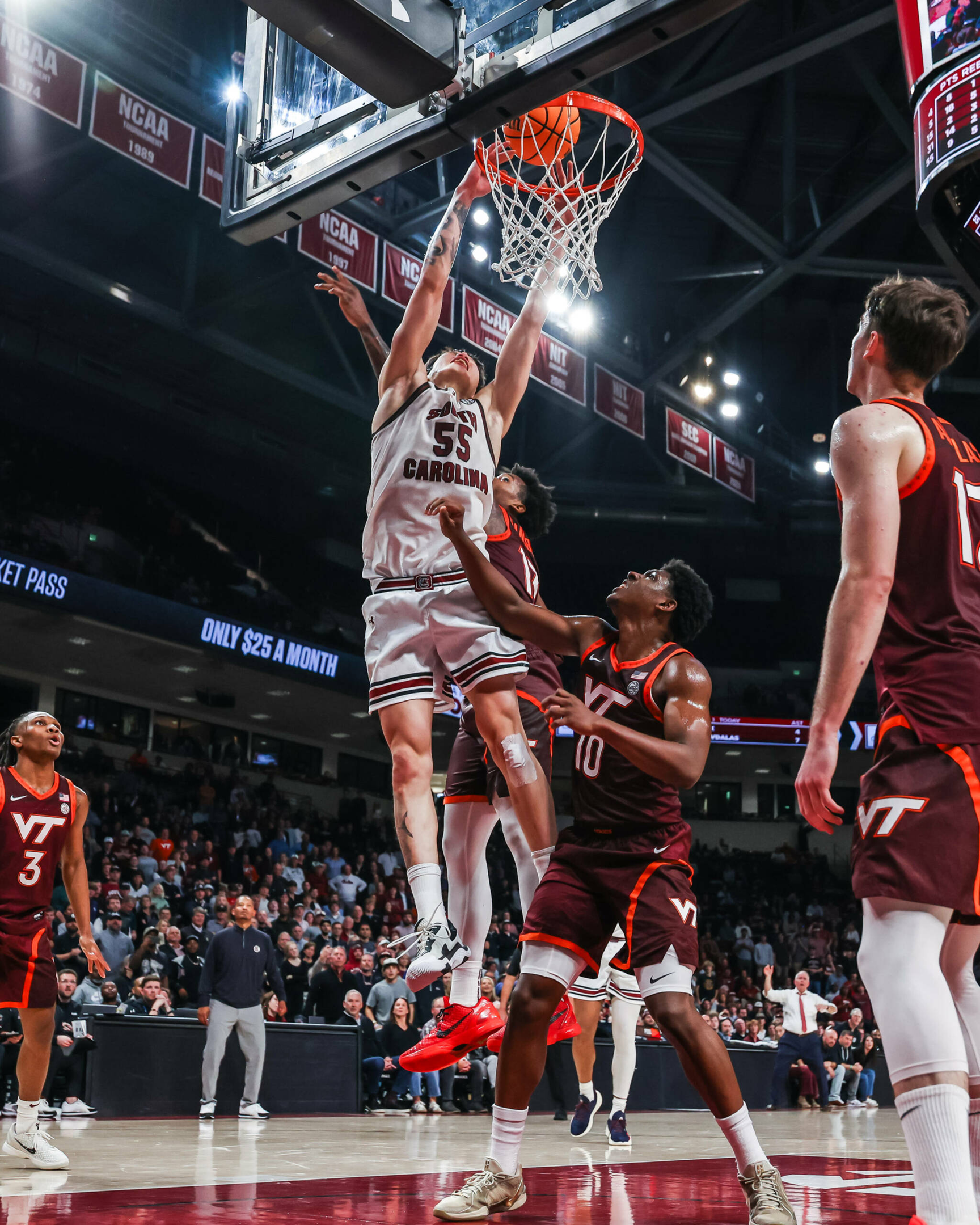 Gamecocks Fall in Overtime to Hokies, 86-83