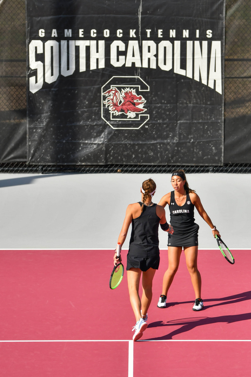 Mia Horvit and Emma Shelton