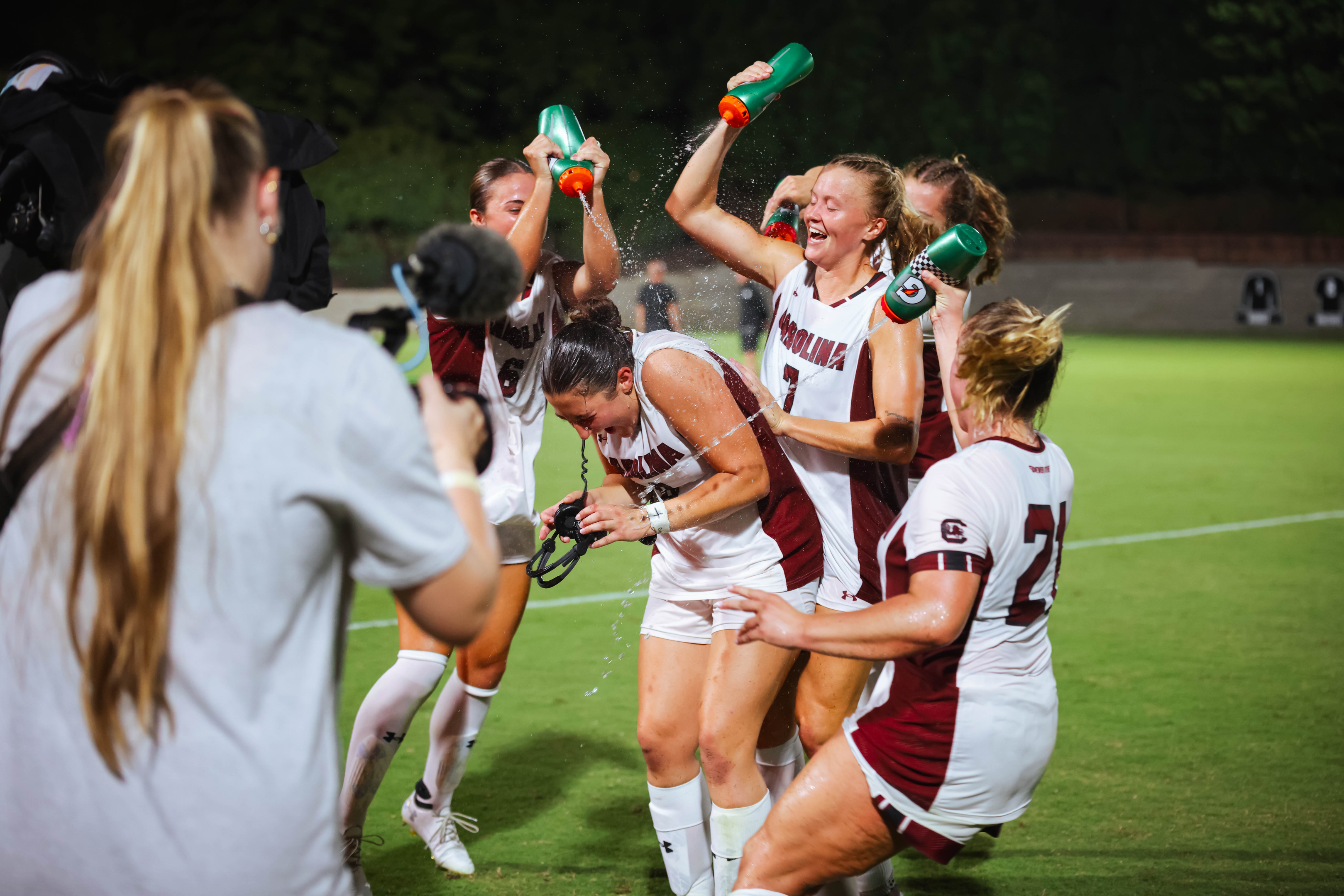 Gamecocks Edge Out Buckeyes for Top-25 Win