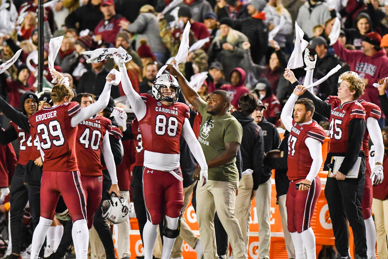 Football vs. Florida (Nov. 6, 2021)