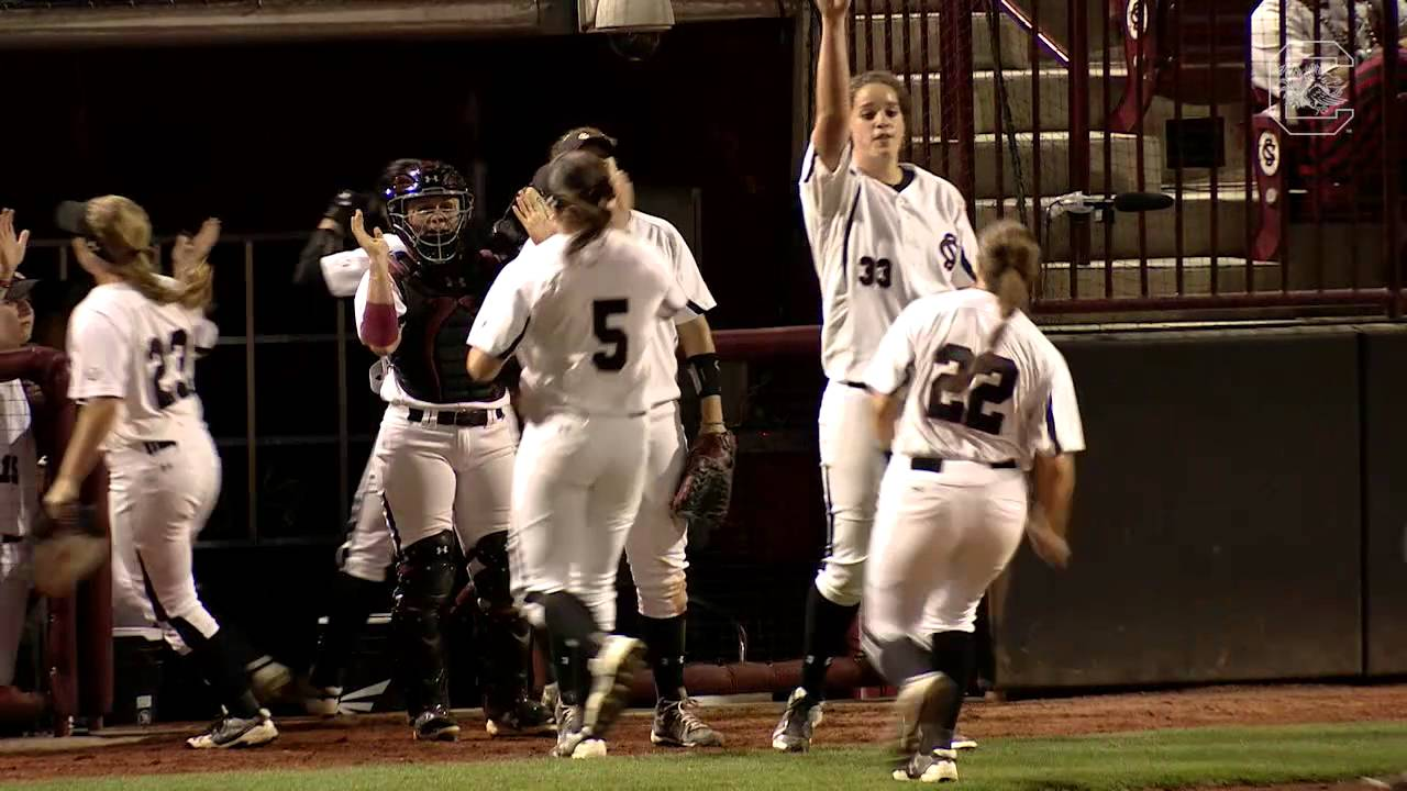 RECAP: Softball Defeats SIU Edwardsville 1-0 (3/8/16)