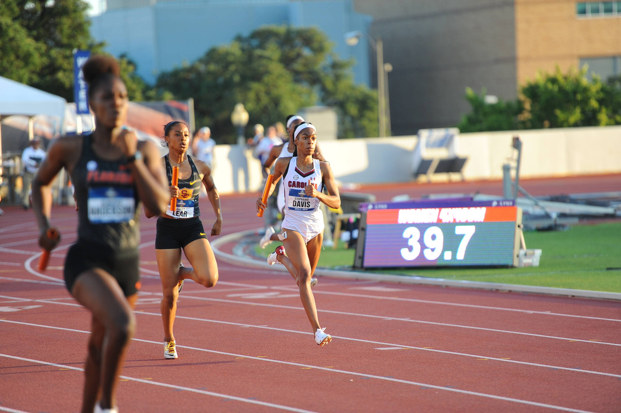 Stephanie Davis in action at the 2019 NCAA Outdoor Championships | June 5-8, 2019 | Photos by Cheryl Treworgy