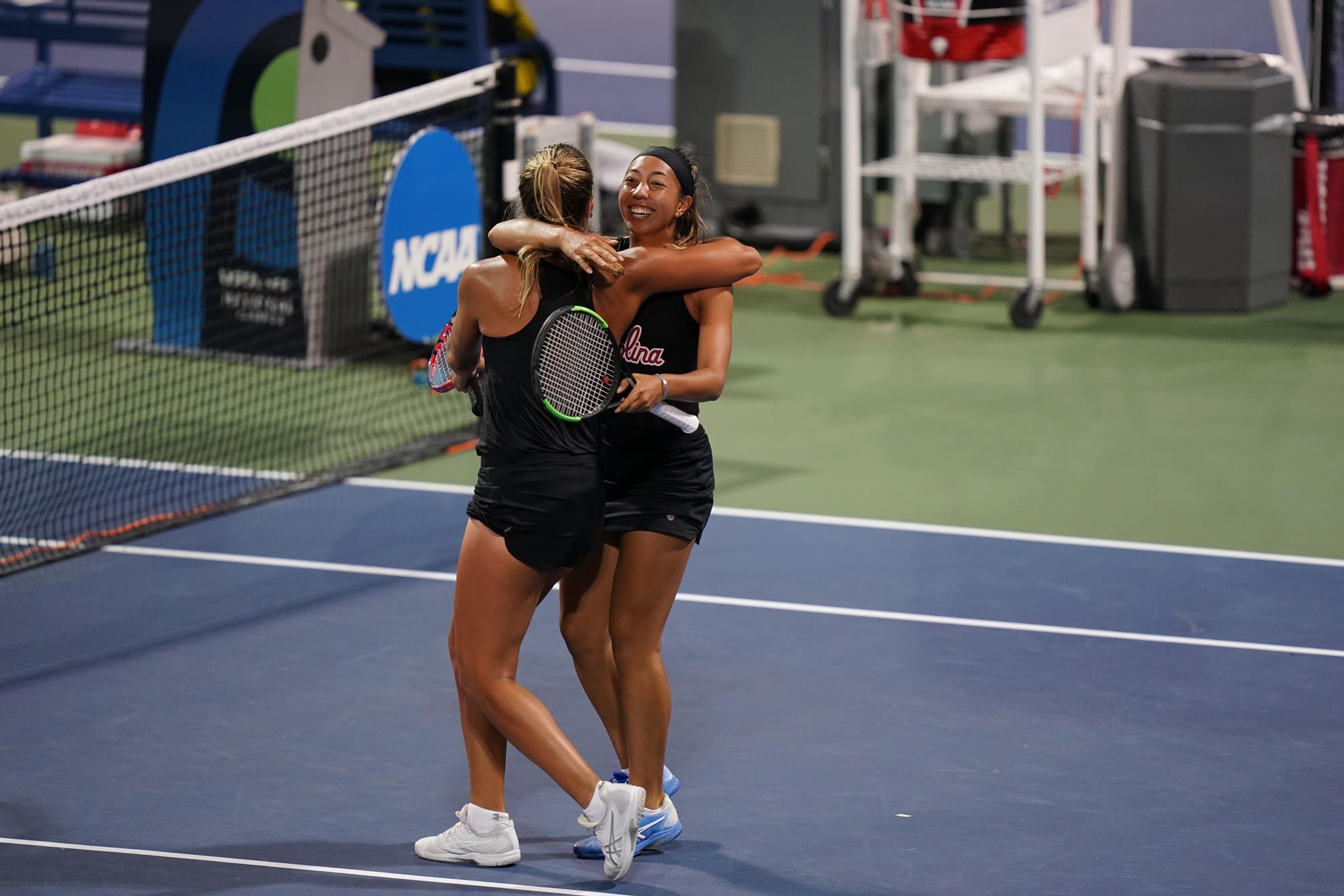 Horvit and Martins Storm into NCAA Semifinals