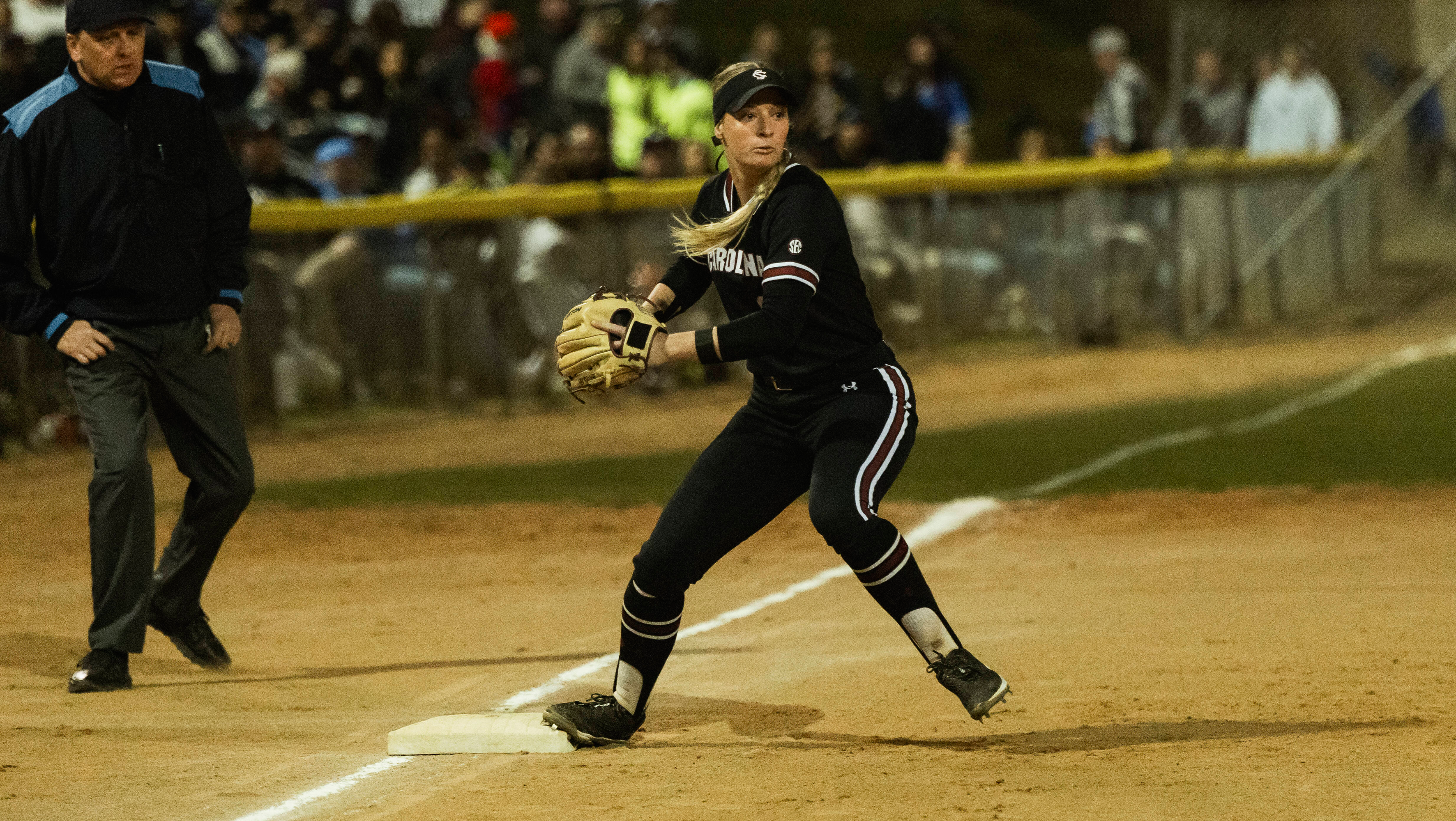 No. 13 Softball Splits Final Day of Mary Nutter Classic