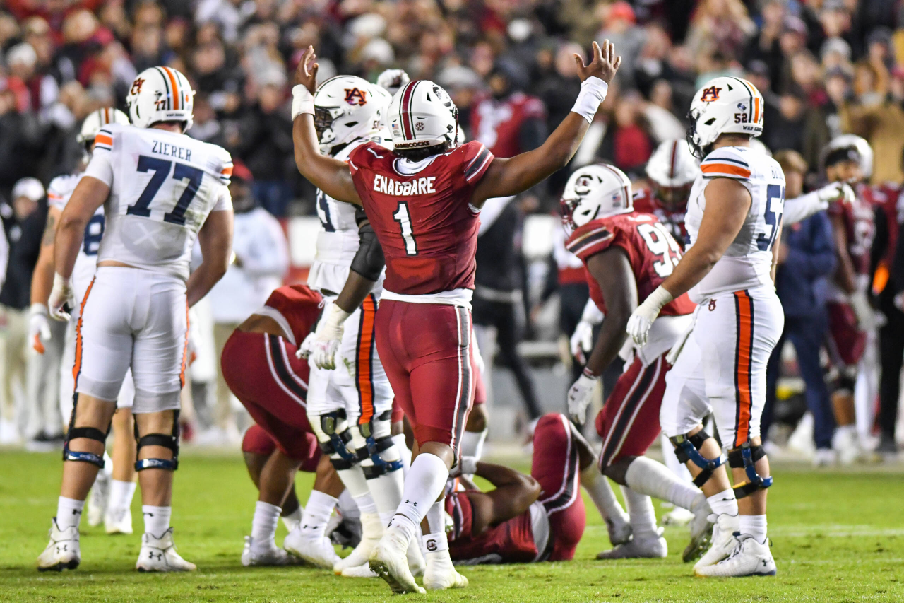 Football vs. Auburn (Nov. 20, 2021)