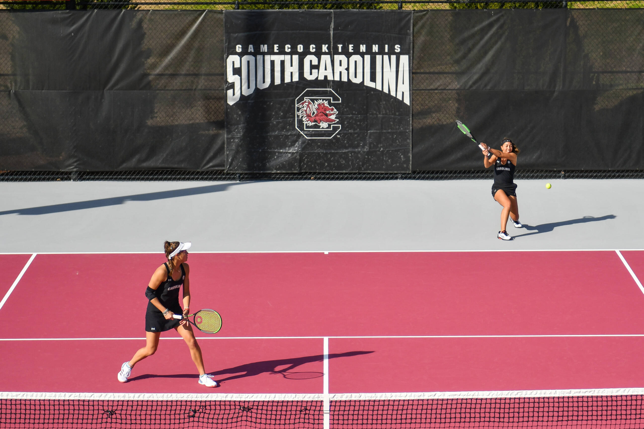 Mia Horvit and Emma Shelton