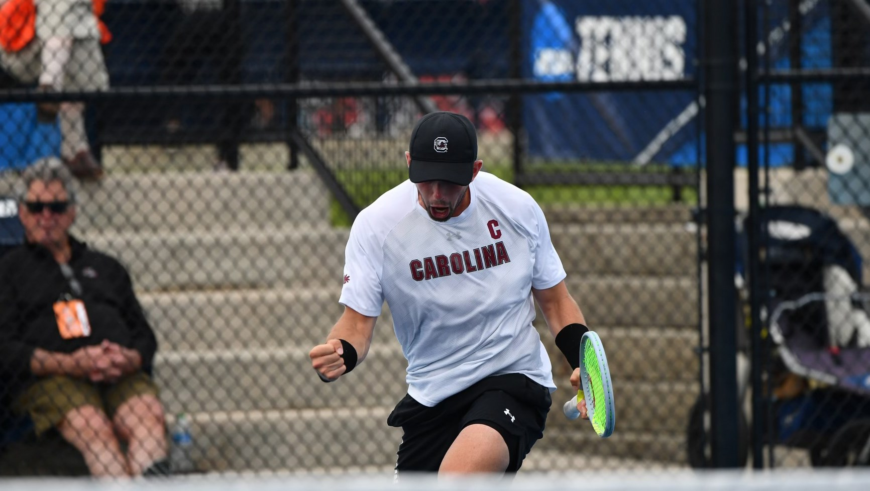 Gamecocks’ Singles, Doubles Entries Advance to Round of 16