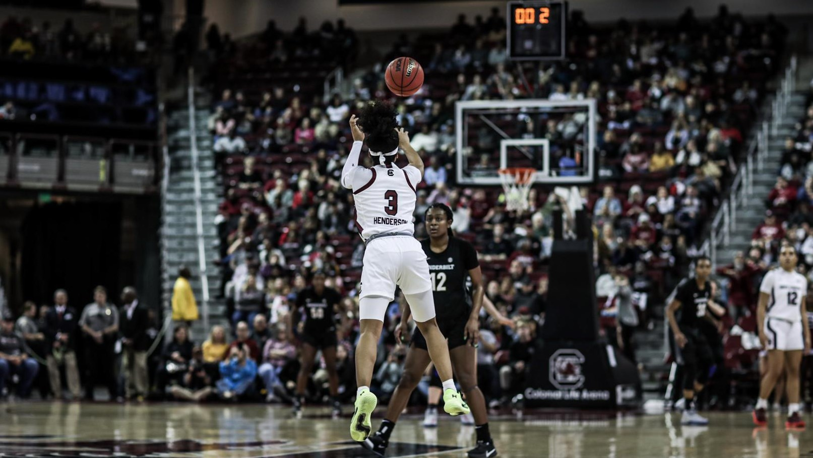 Gamecocks Ride Bench Wave Past Commodores