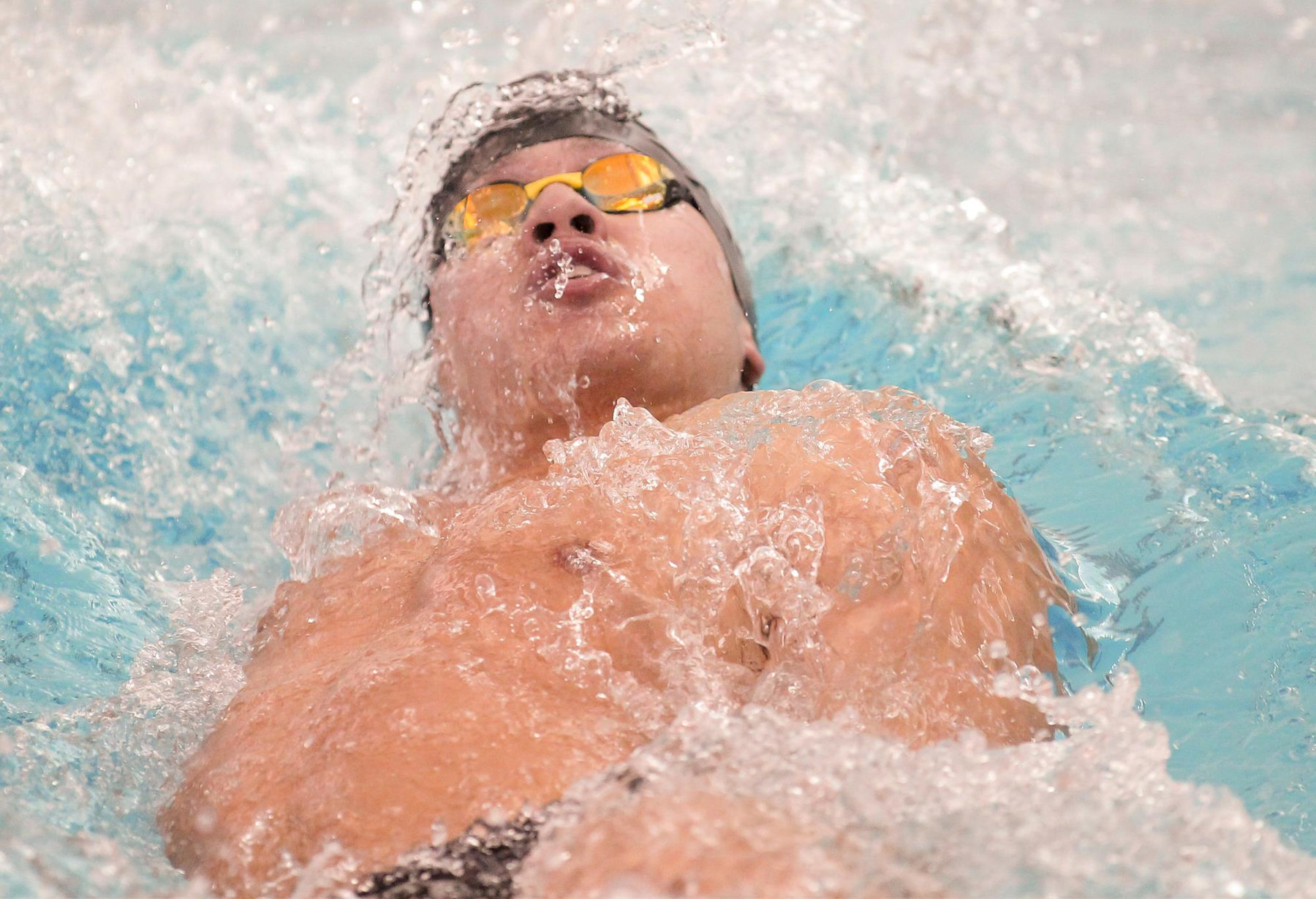 Gamecocks Drop Road Dual Meet