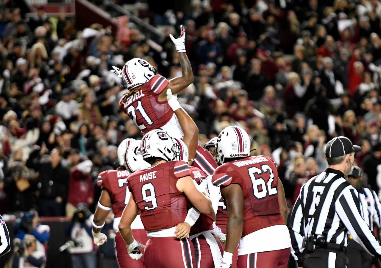 Football vs. Florida (Nov. 6, 2021)