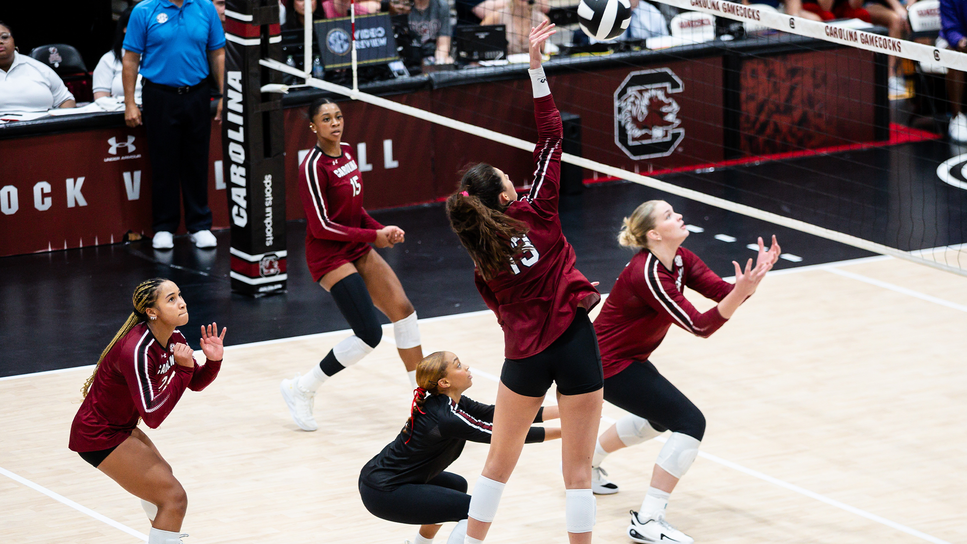 Gamecocks Fall to Clemson in Five-Set Battle