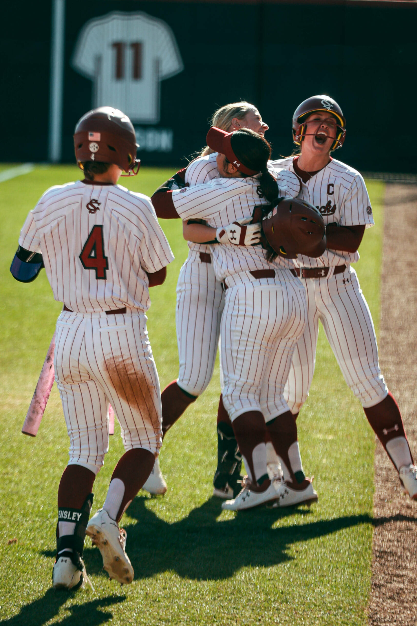 No. 16 Gamecocks Sweep Friday Doubleheader