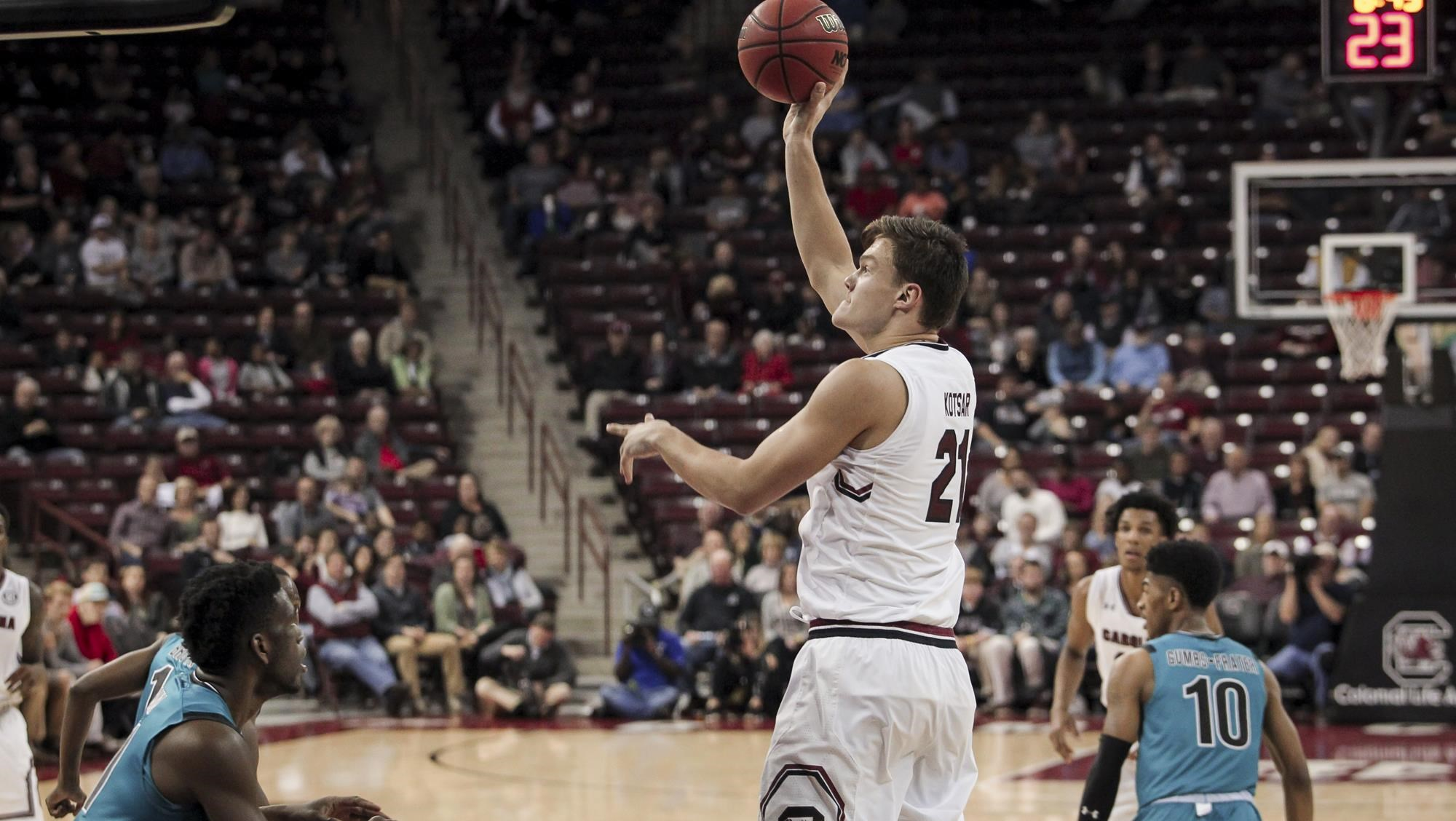 Gamecocks Back At Home To Host No. 5 Virginia Wednesday